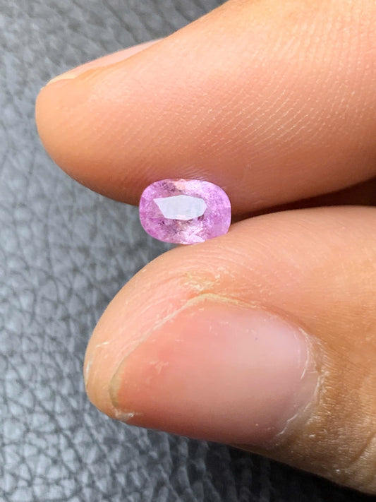 Purplish Pink Sapphire Luc Yen 0.6ct - 06072501