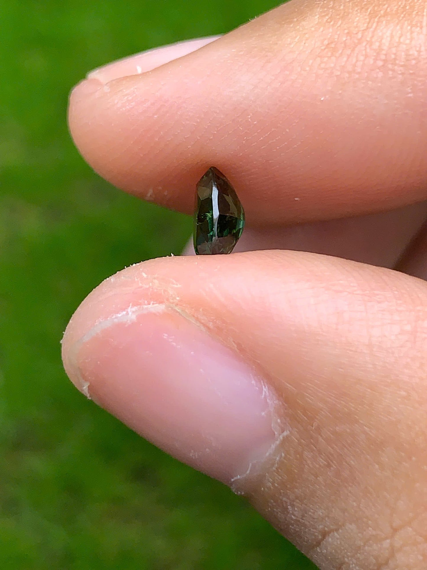 Natural Green Sapphire Luc Yen 1.0ct - 12072525