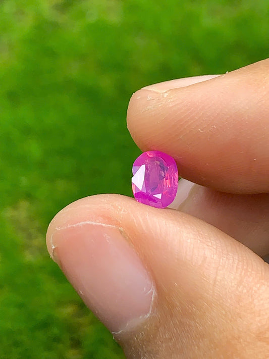 Natural Hot Pink Sapphire Luc Yen 0.61ct - 16072508