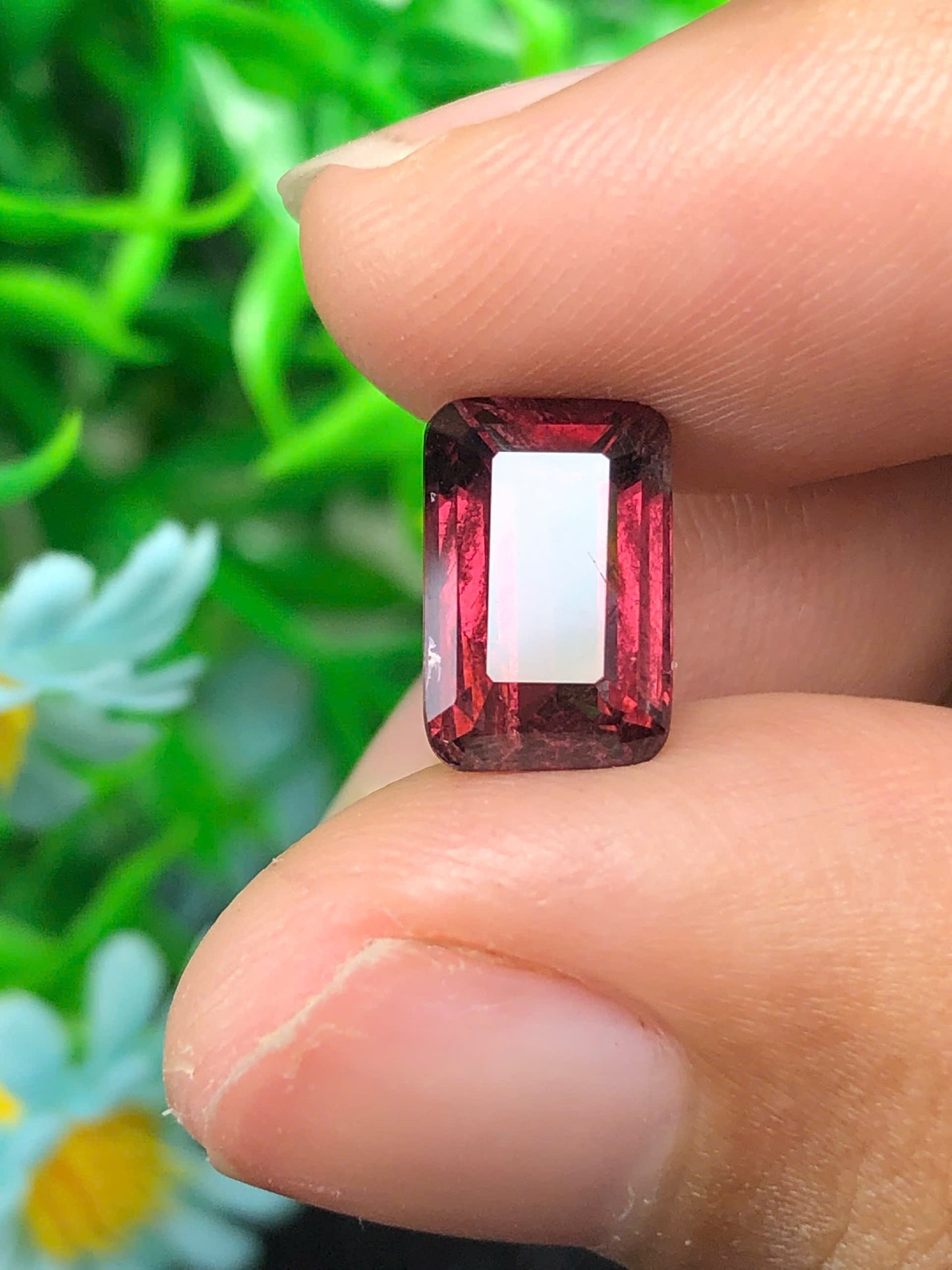 Natura Brown Red spinel LucYen 3.2ct - 25122524