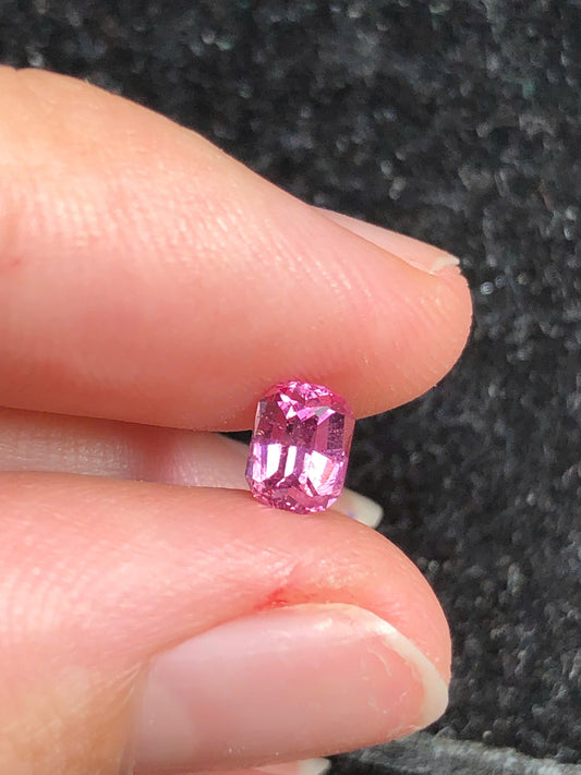Natural Spinel LucYen 0.6ct - 29072501
