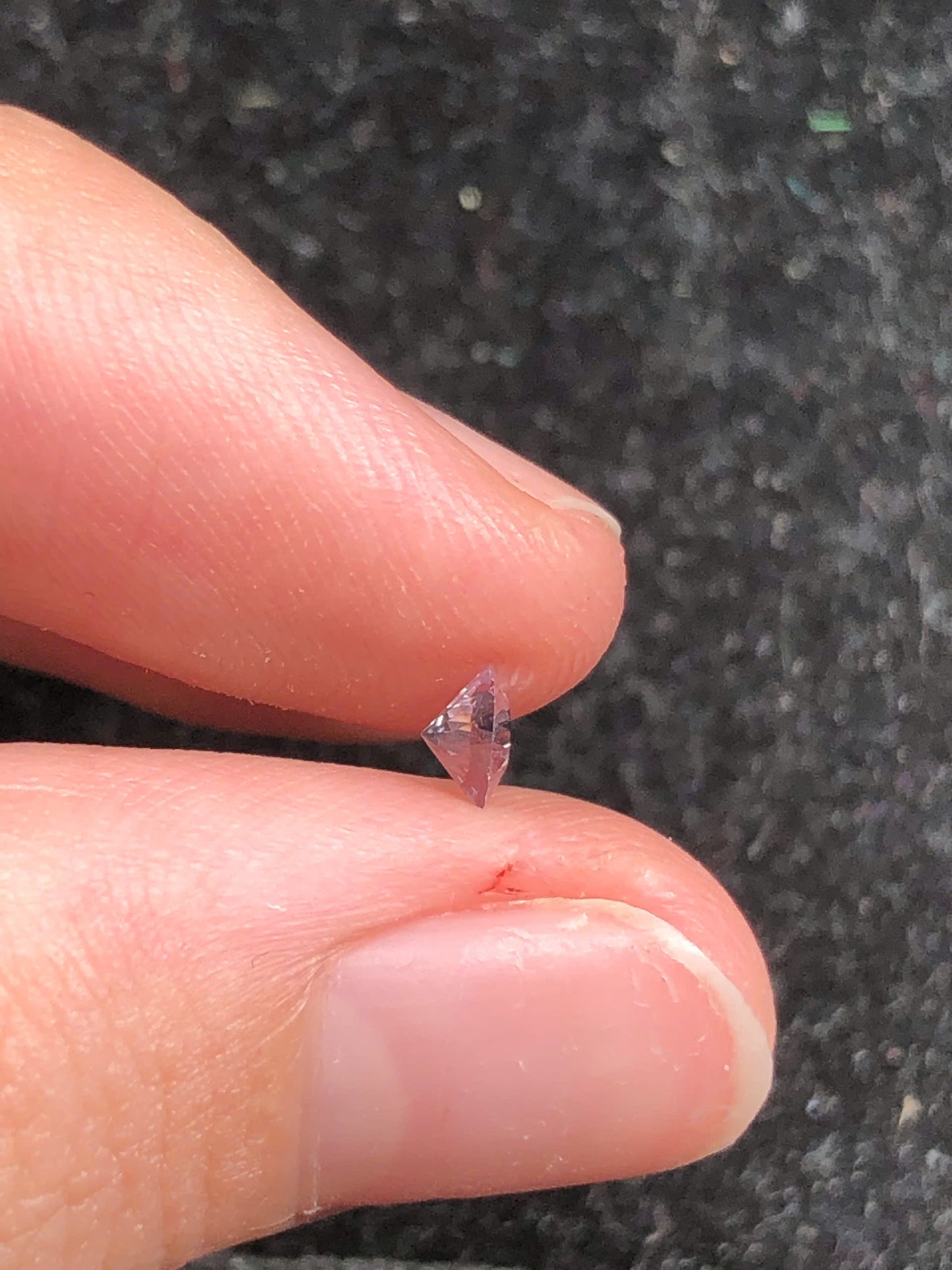 Natural White Spinel LucYen 0.27ct - 29072529