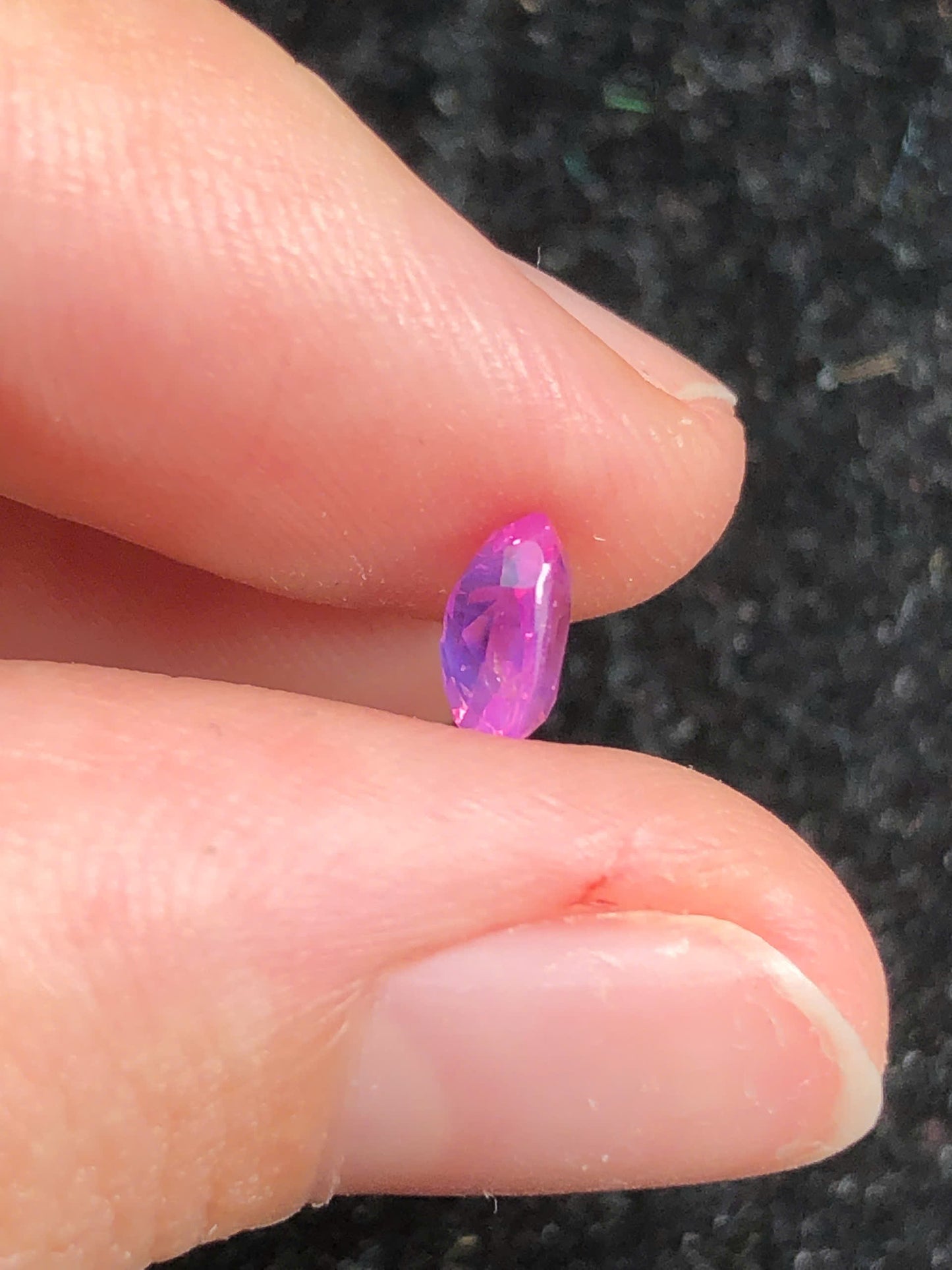 Natural Hot Pink Sapphire Luc Yen 0.78ct - 29072544