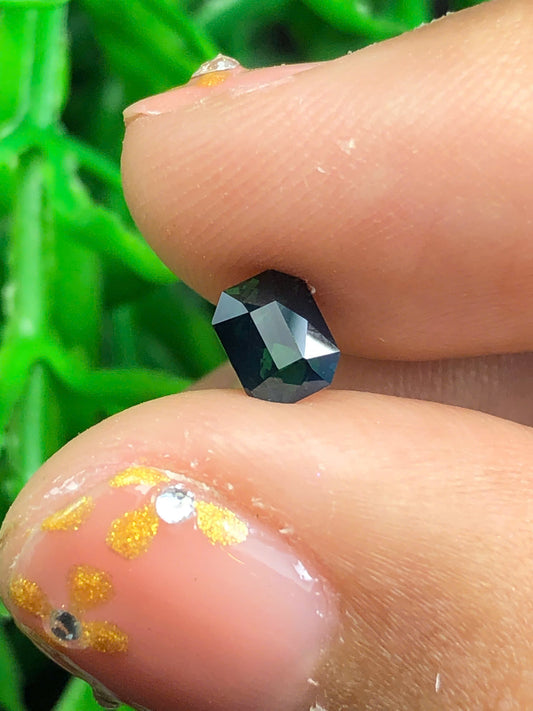 Natural green sapphire LucYen 0.63ct - 05092520