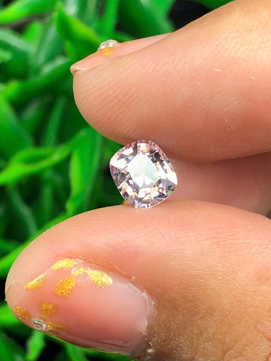 Natural Grey spinel LucYen 1.0ct - 29122511