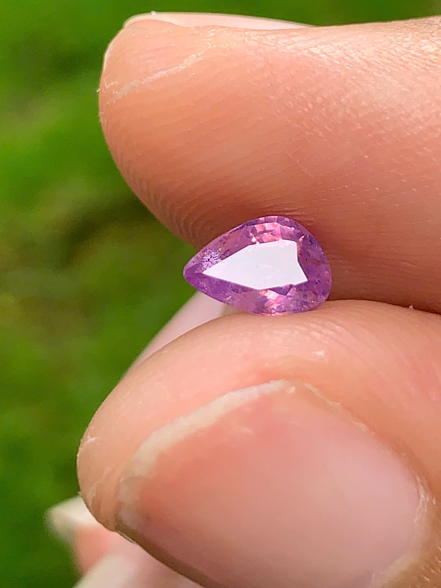 Natural Pink Sapphire LucYen 0.6ct - 24072504