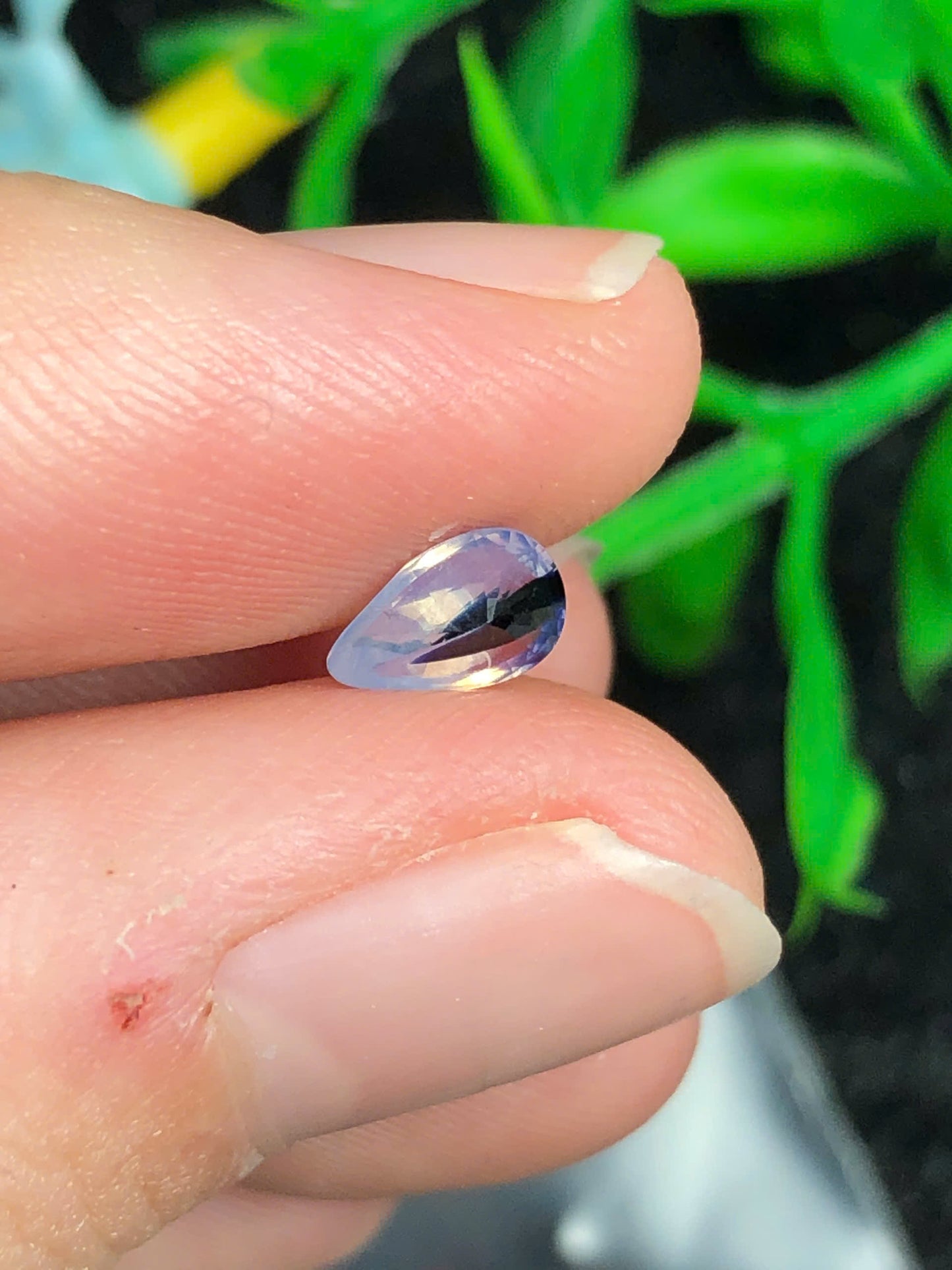 Blue silky sapphire LụcYên_06112514