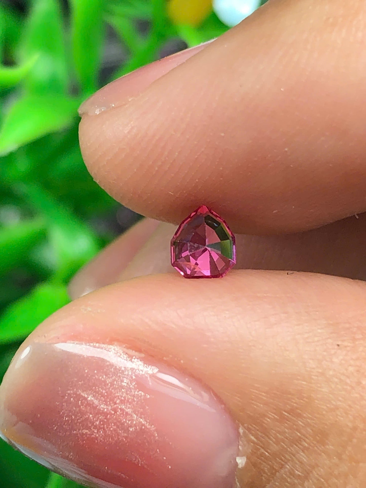 Natural orangish red Spinel LucYen 0.32ct - 21012611