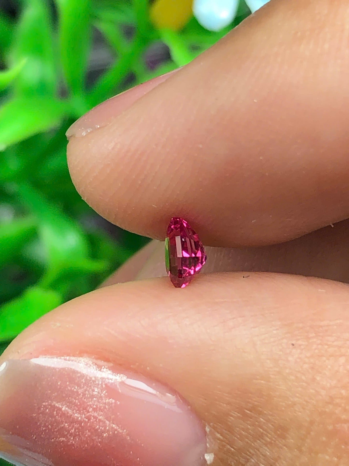 Natural orangish red Spinel LucYen 0.32ct - 21012611