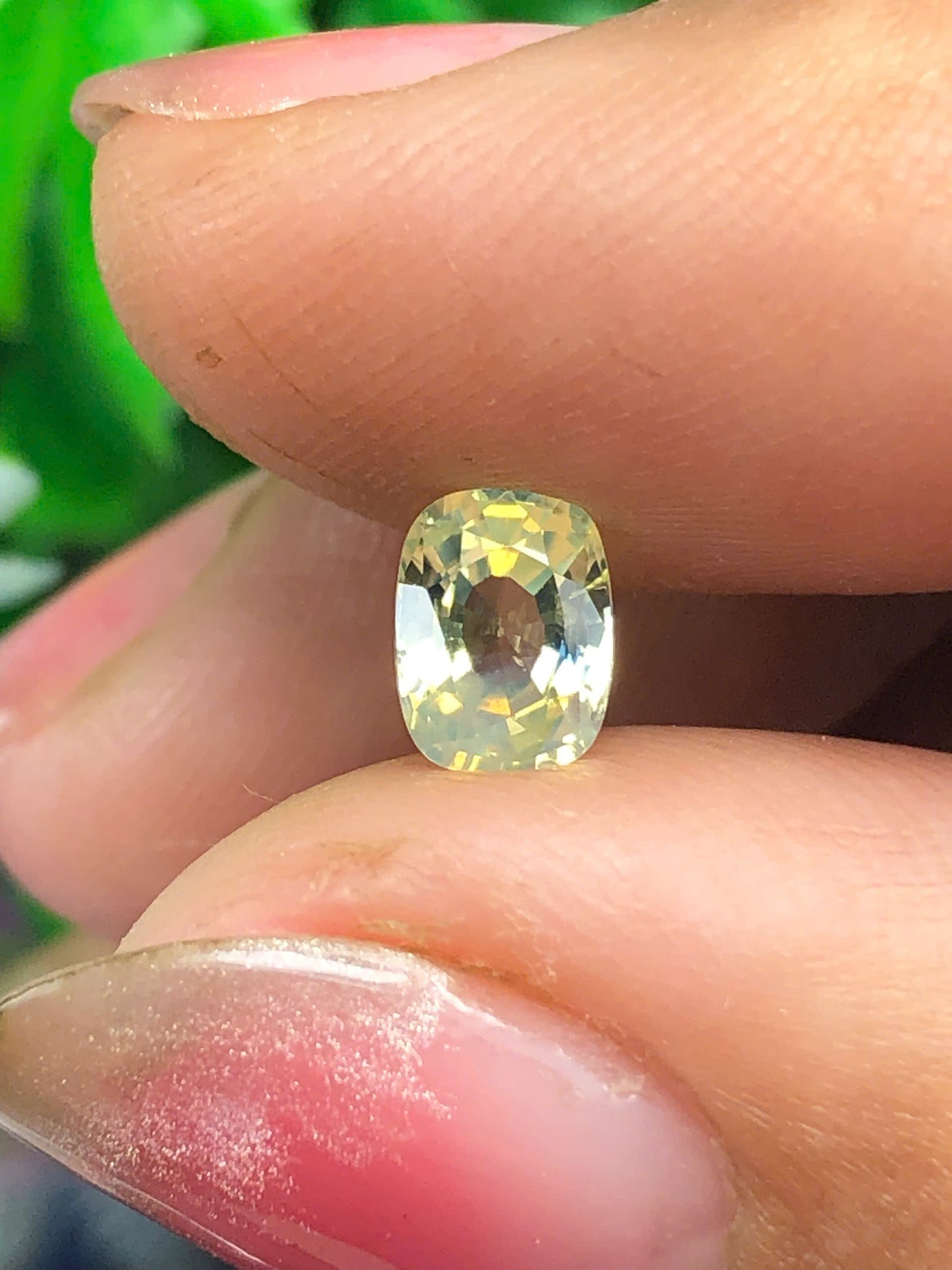 Natural Yellow Sapphire Luc Yen 0.93ct - 11032601