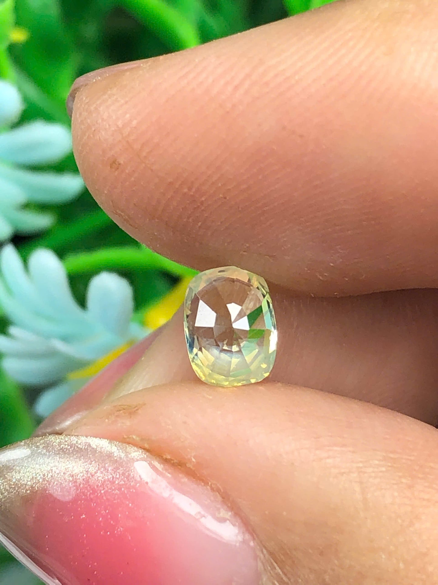 Natural Yellow Sapphire Luc Yen 0.93ct - 11032601