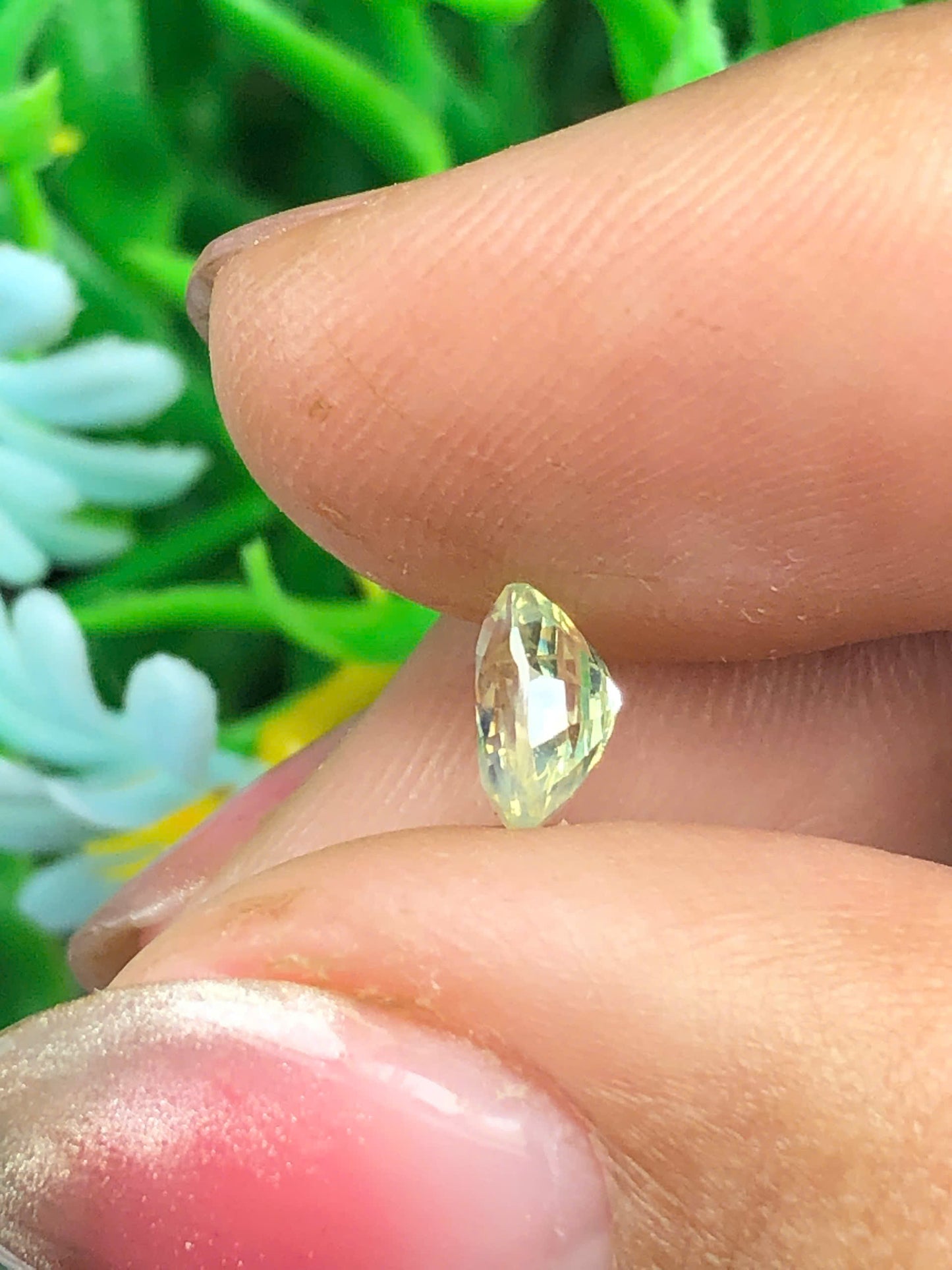 Natural Yellow Sapphire Luc Yen 0.93ct - 11032601