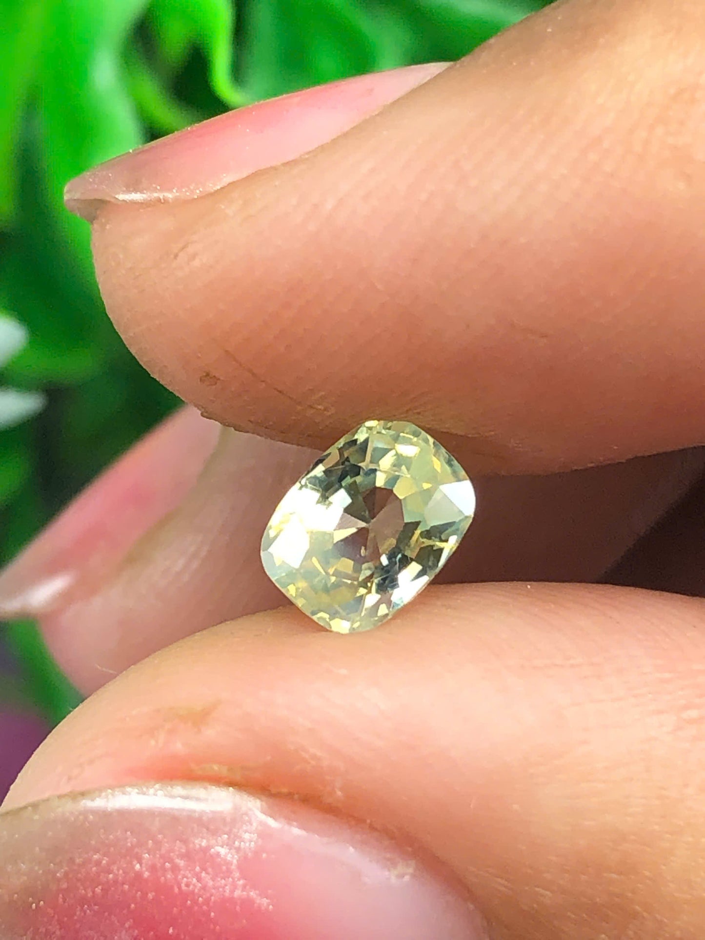 Natural Yellow Sapphire Luc Yen 0.93ct - 11032601