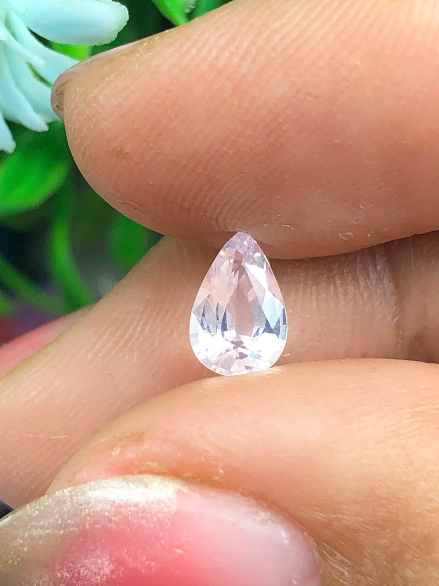 Natural white sapphire 0.77ct _ 11032607HU
