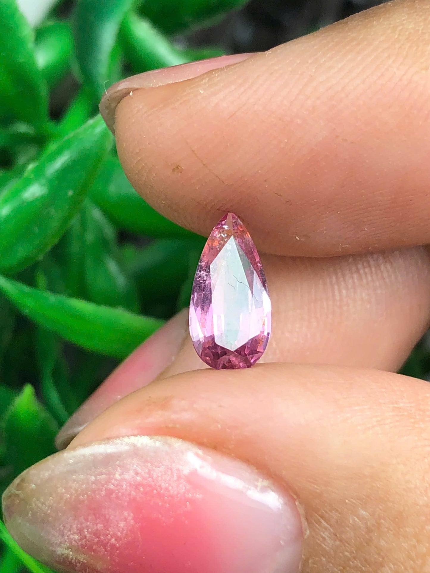 Natural Purplish red spinel LucYen 0.96ct - 11032622HU