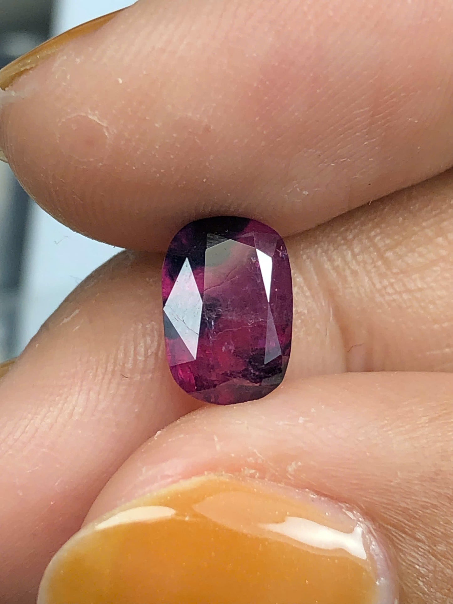 Natural Winza sapphire 2.1ct_ 21032611HA