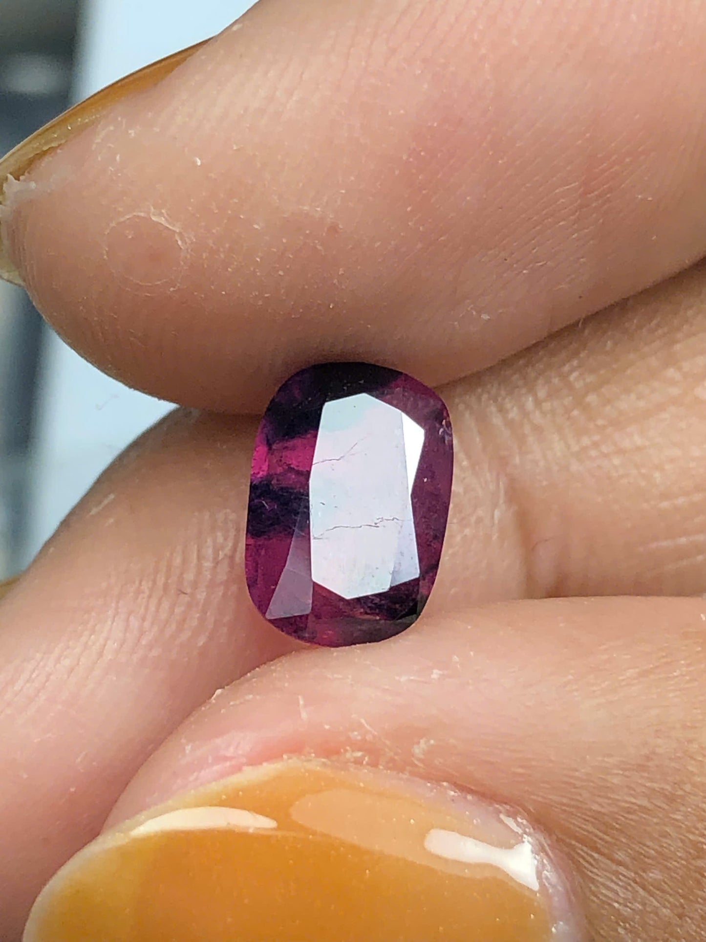 Natural Winza sapphire 2.1ct_ 21032611HA