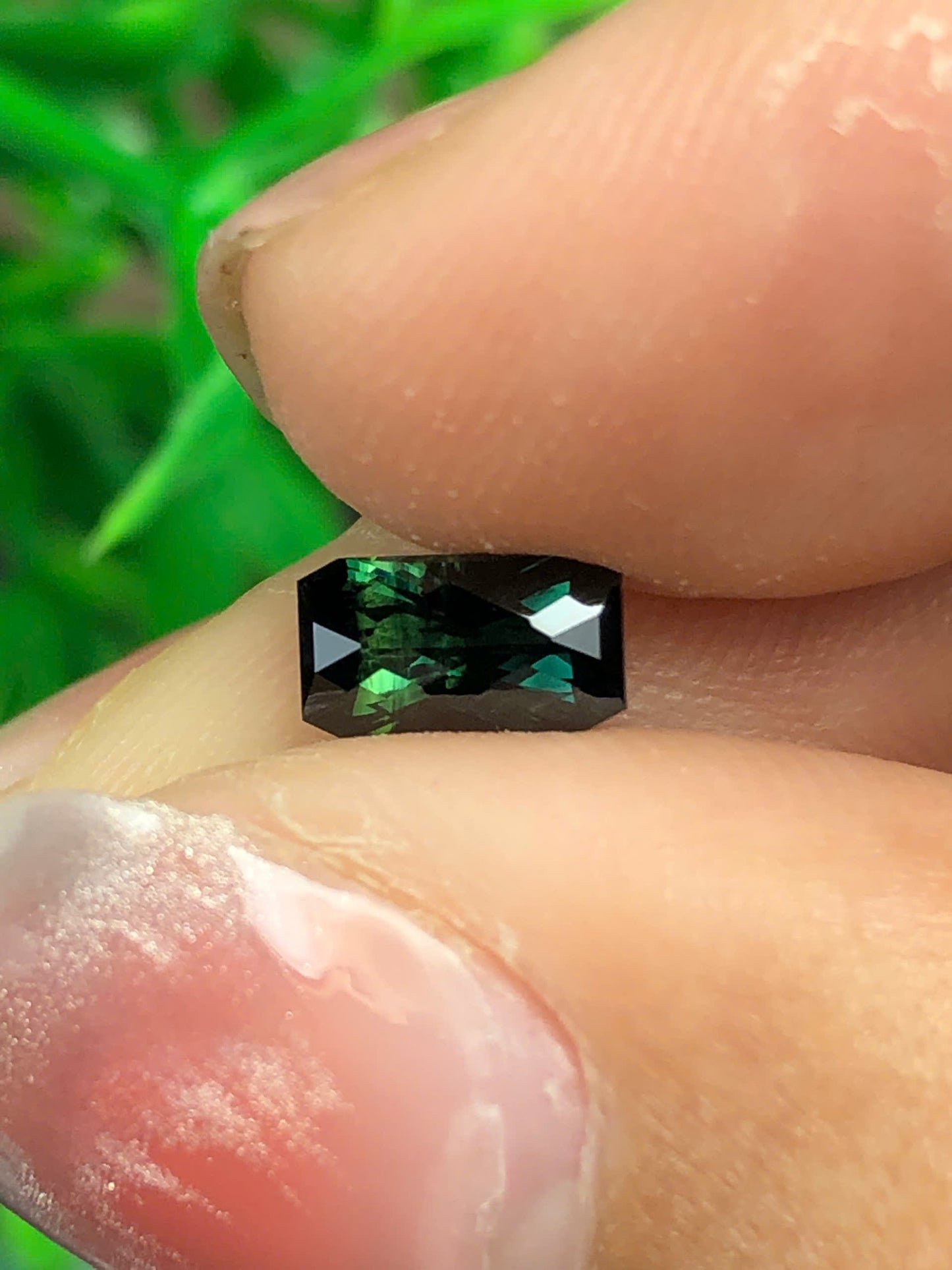 Natural green sapphire LụcYên 0.86ct_06022601HU