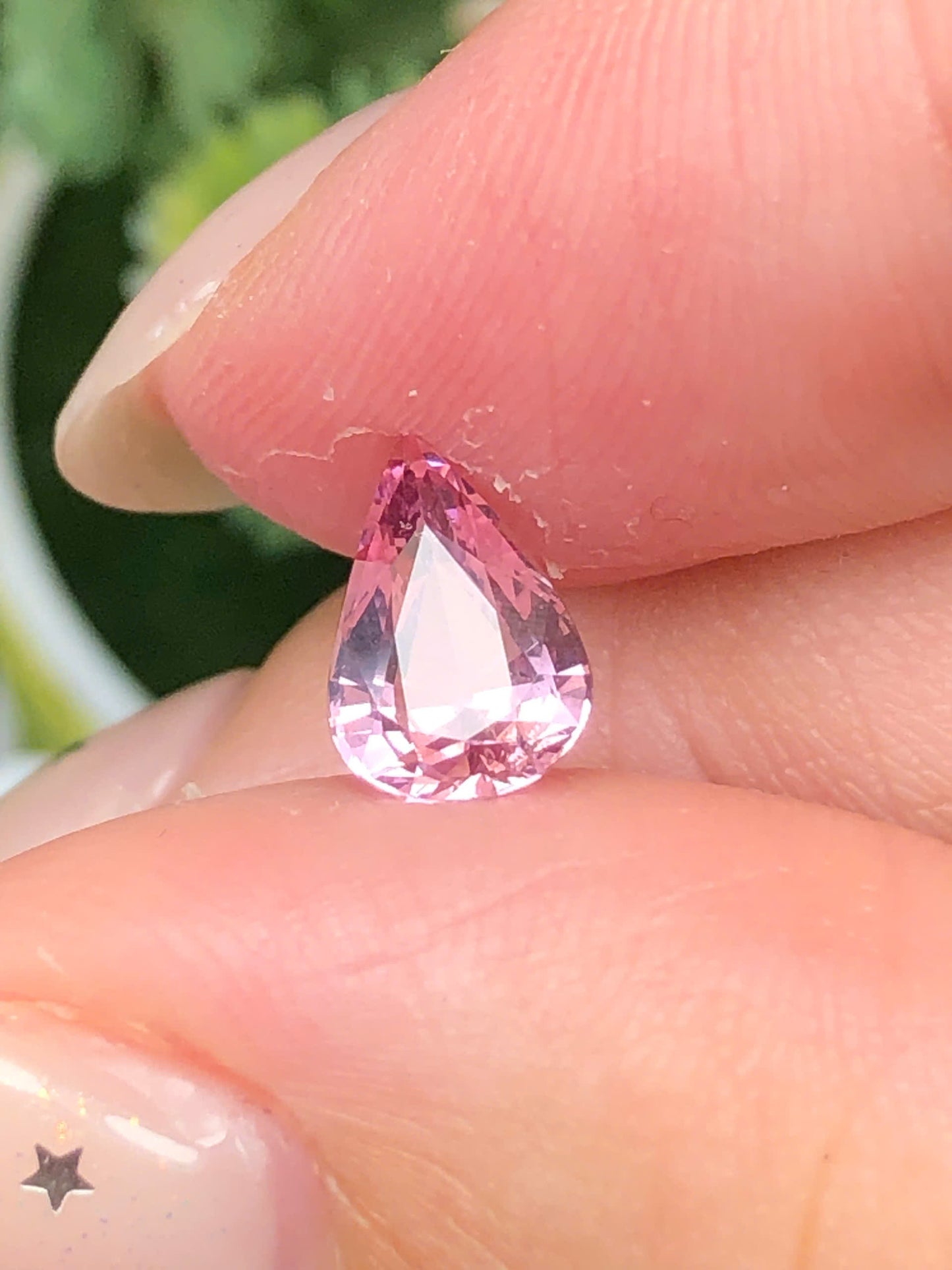 Natural purple spinel LucYen 1,05ct  - 100510HG