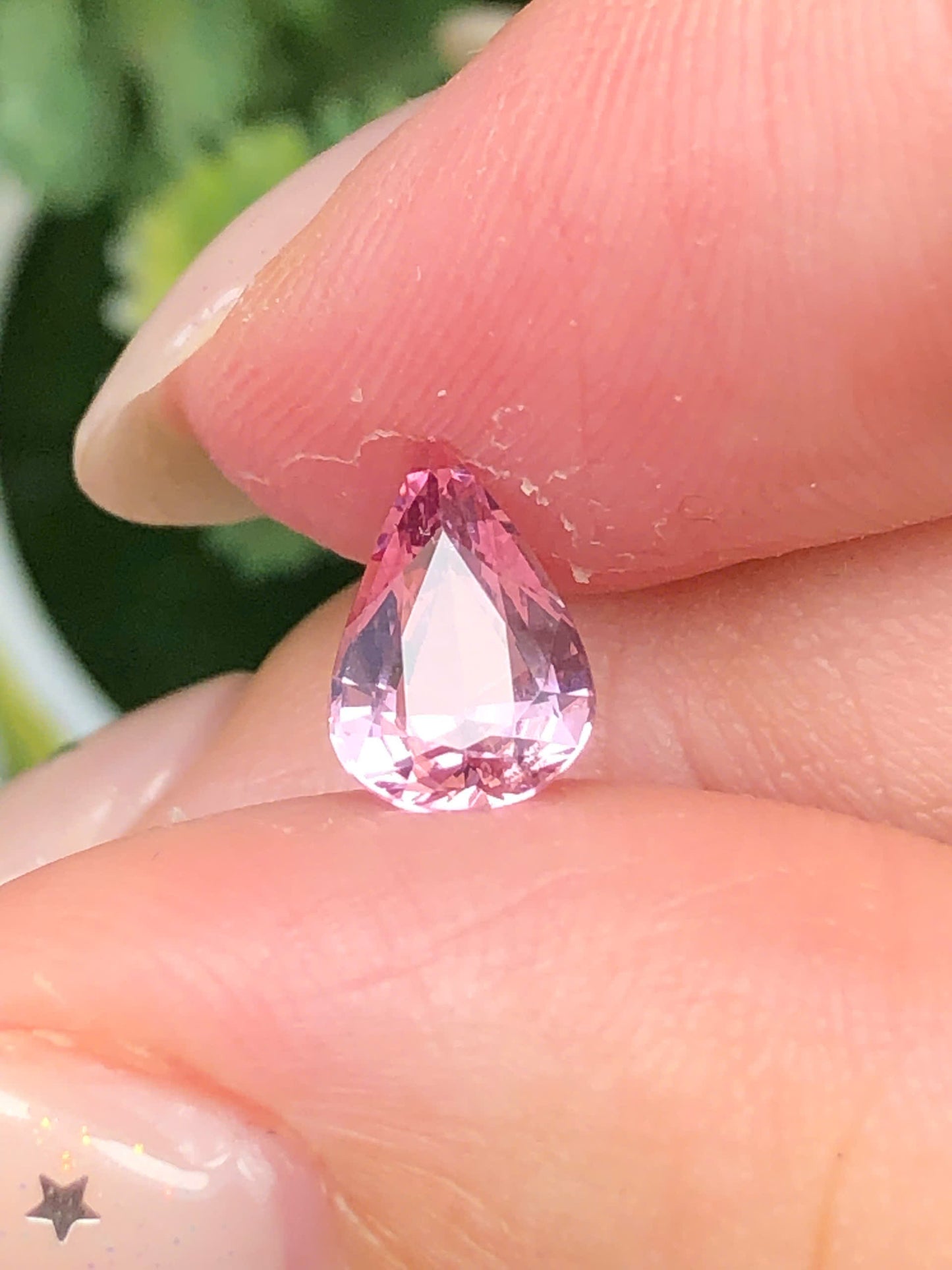 Natural purple spinel LucYen 1,05ct  - 100510HG