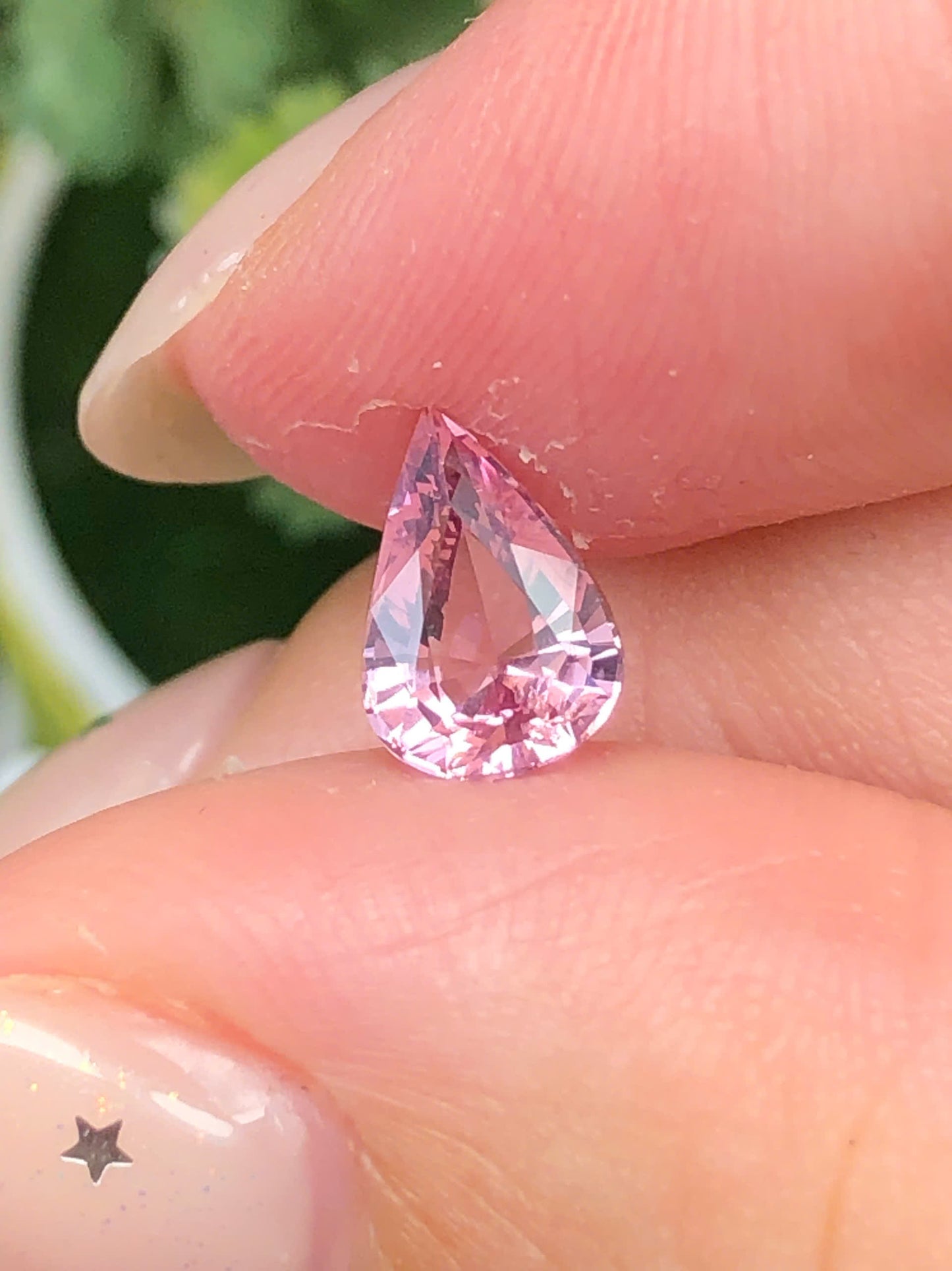 Natural purple spinel LucYen 1,05ct  - 100510HG