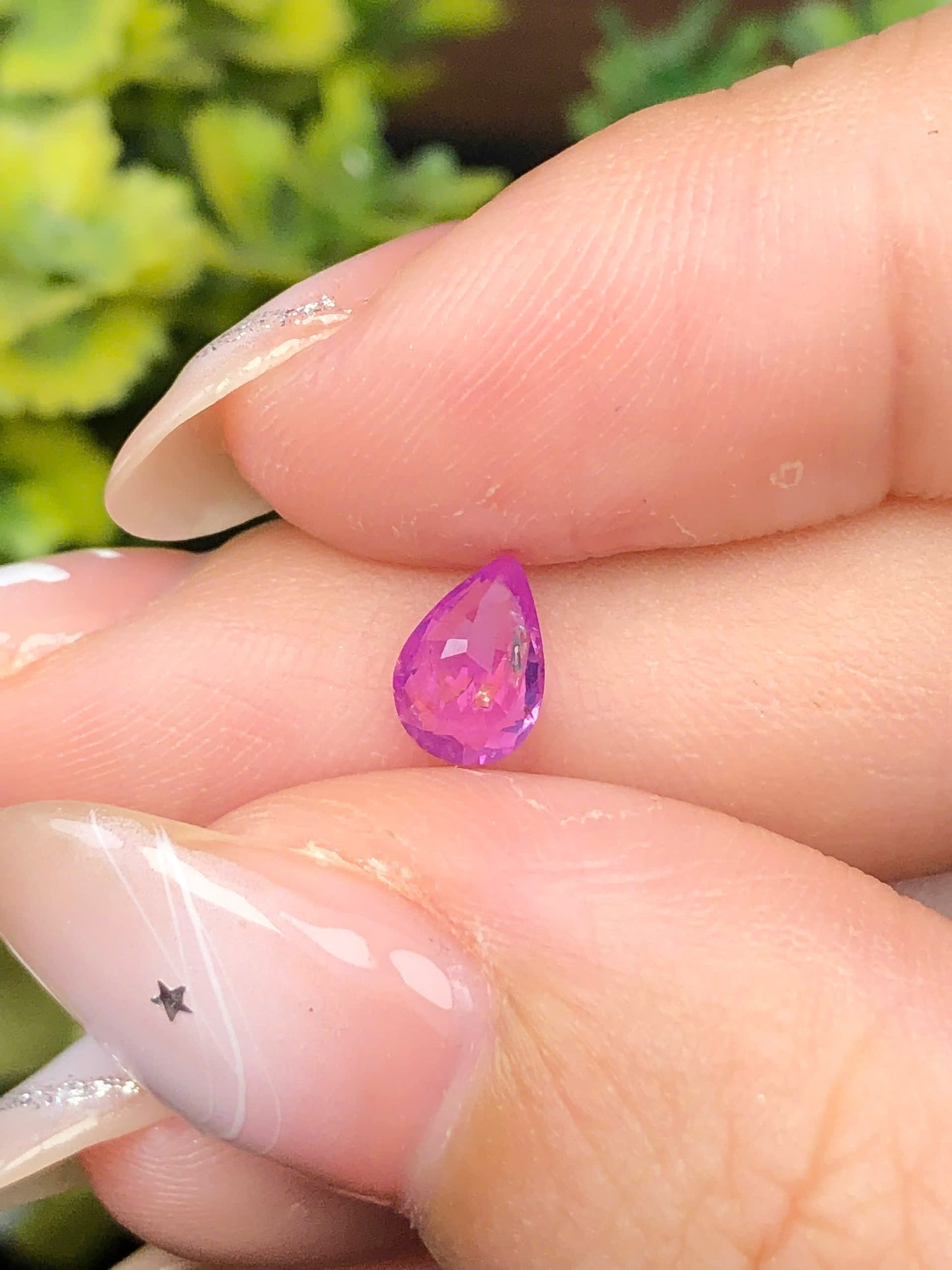 Natural purple sapphire Lucyen 0,59ct _201215HG