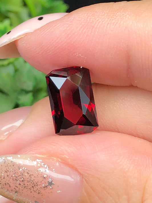Natural Red Garnet 4,37ct- 250423HG
