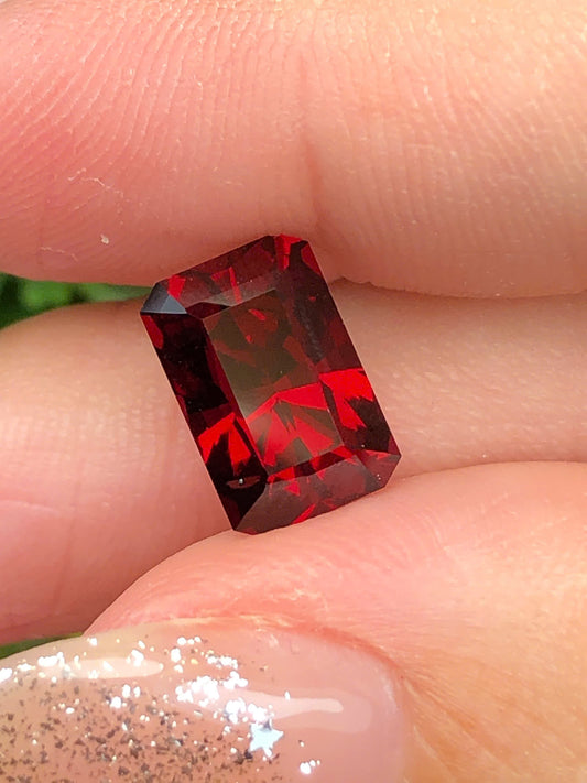 Natural Red Garnet 3,4ct  - 250416HG
