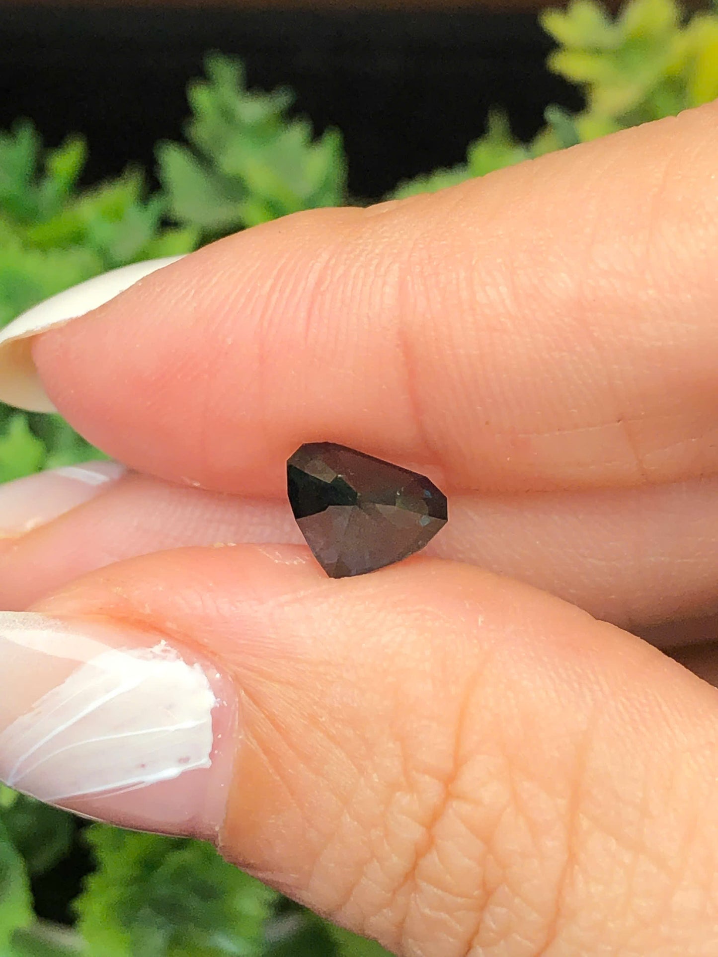 Natural Green sapphire Lucyen 1,49ct _210104HG