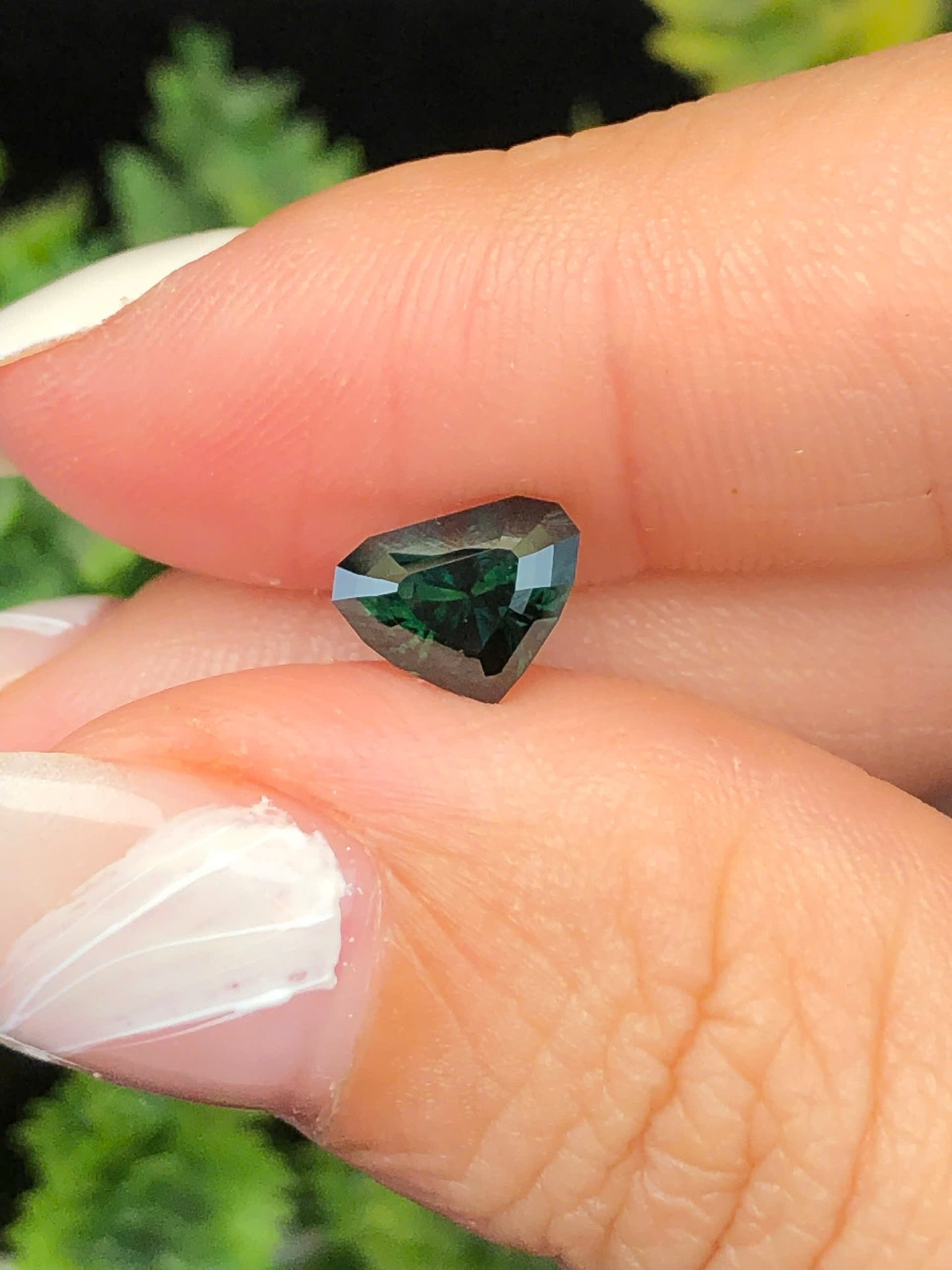 Natural Green sapphire Lucyen 1,49ct _210104HG