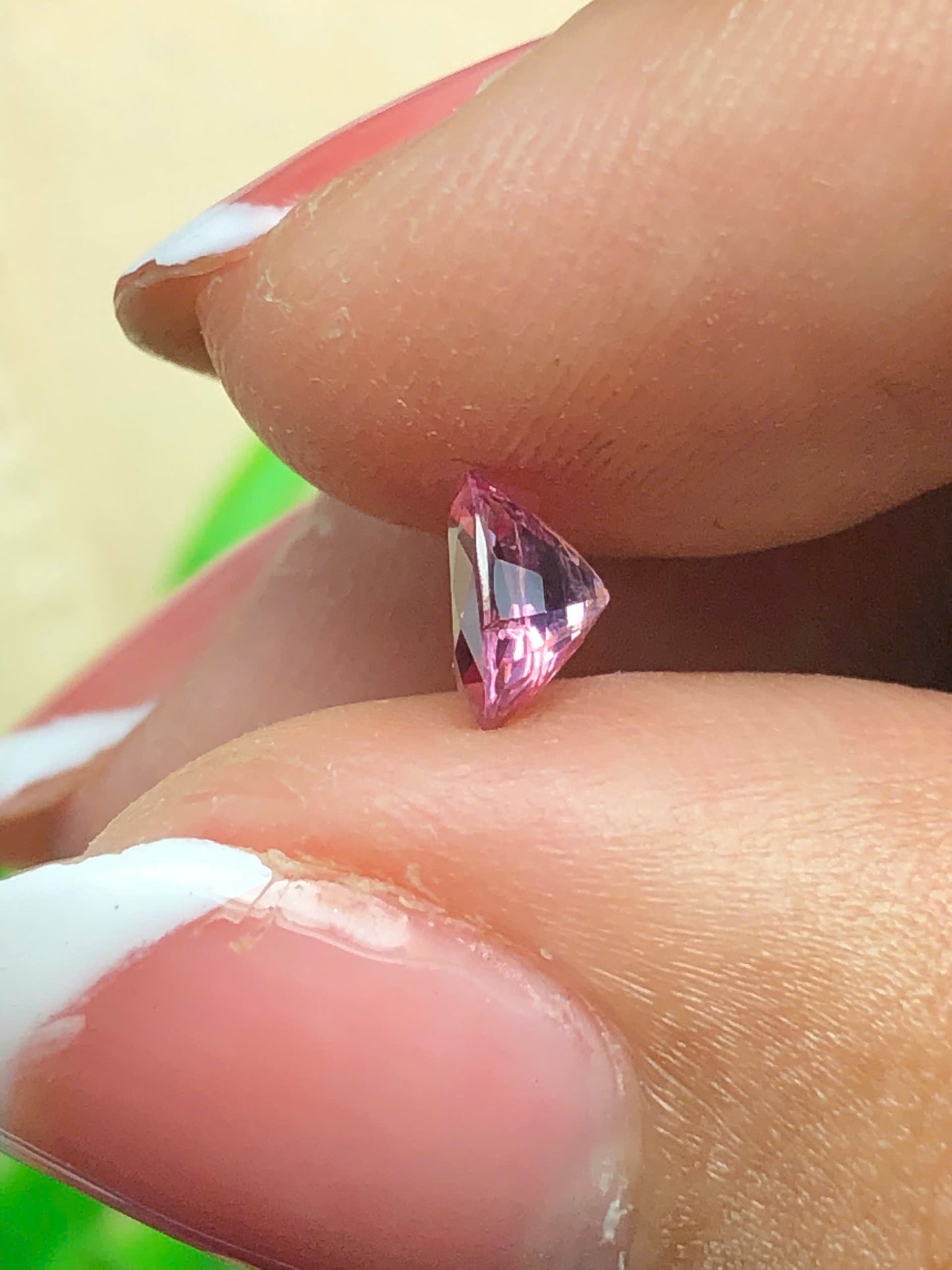 Natural pink spinel Lucyen  0.63ct _28052624HG