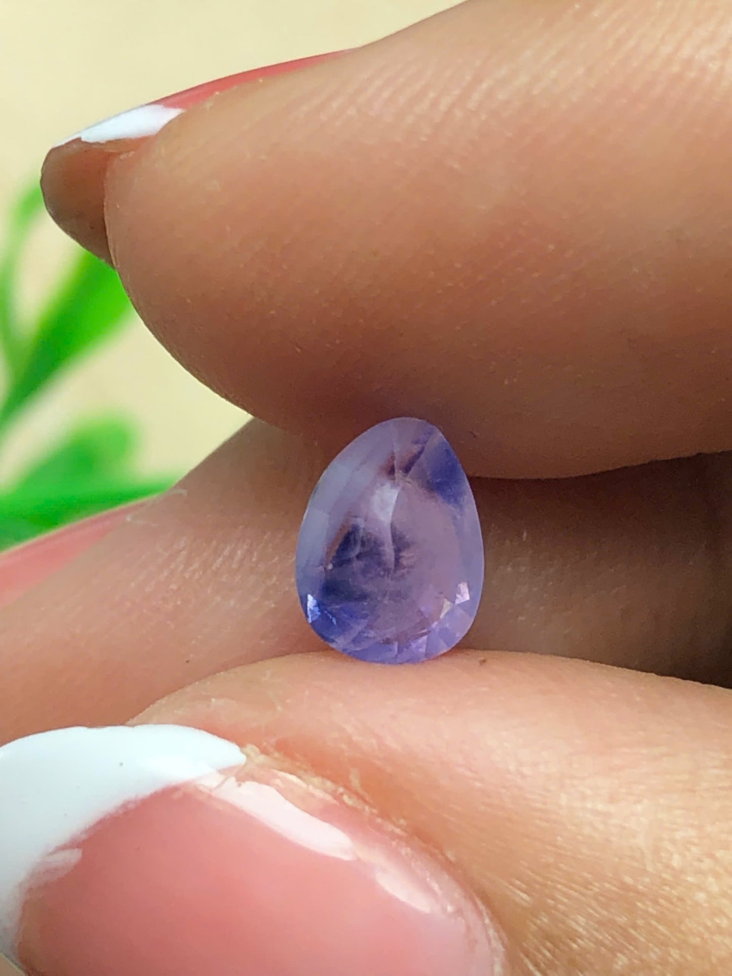 Natural purple silky sapphire Luc Yen  1.0ct_28052626HG