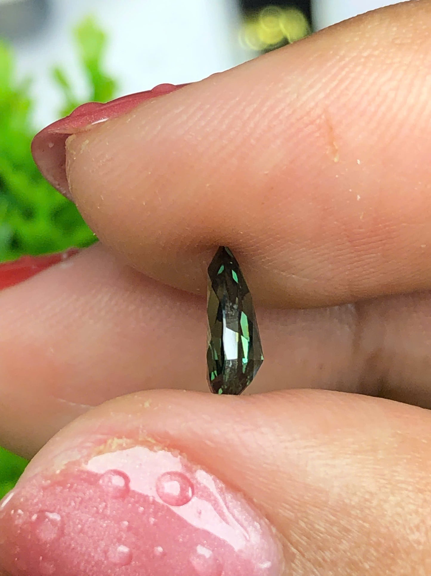 Natural green sapphire LụcYên 1.03cts _05062531HU