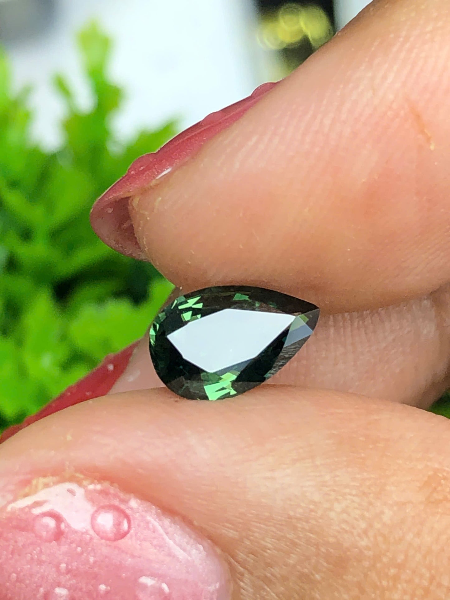 Natural green sapphire LụcYên 1.03cts _05062531HU