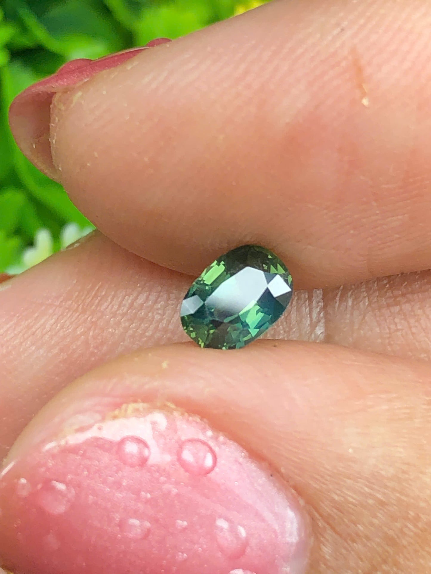 Natural green sapphire LụcYên _05062532HU