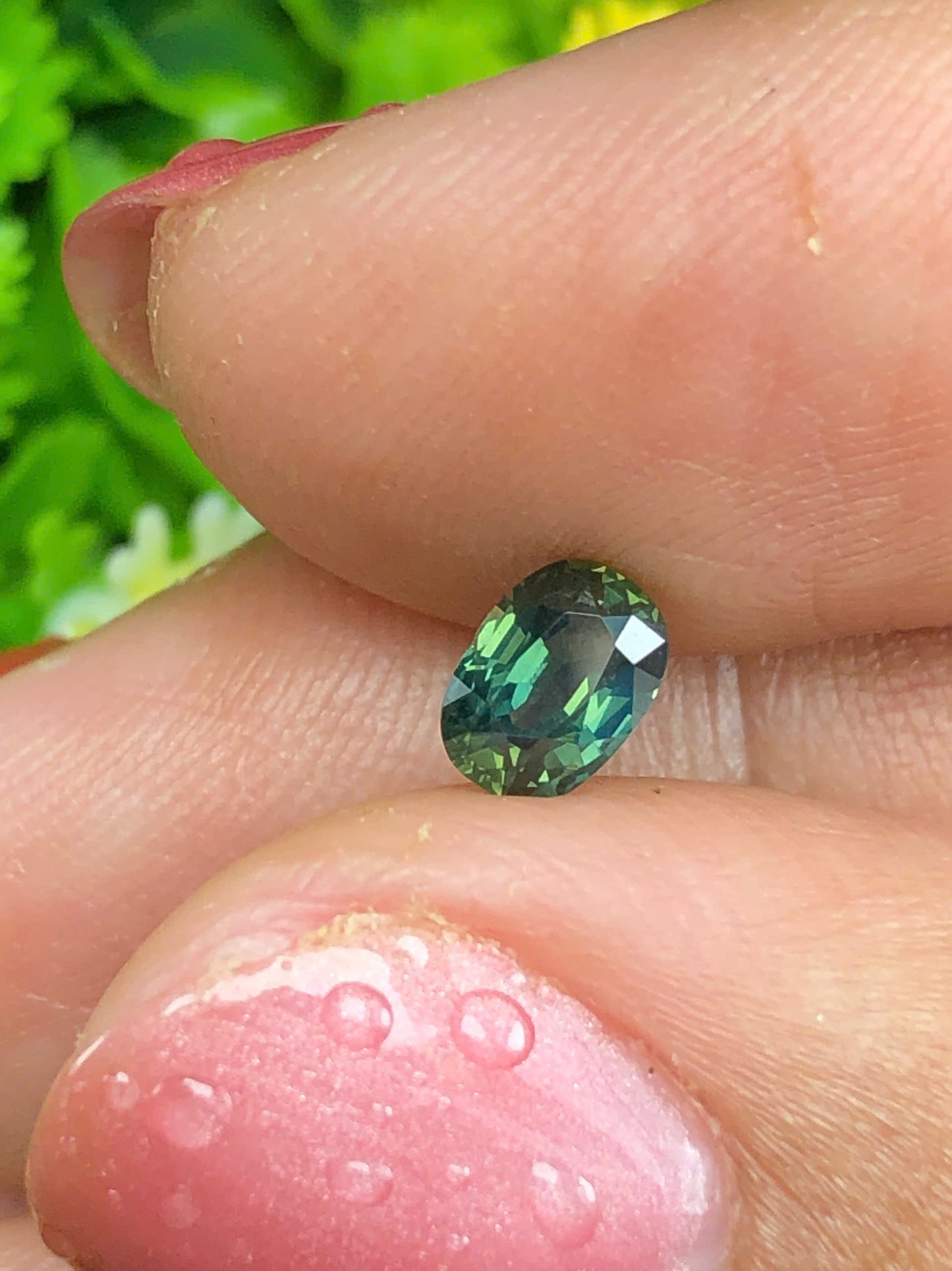 Natural green sapphire LụcYên _05062532HU