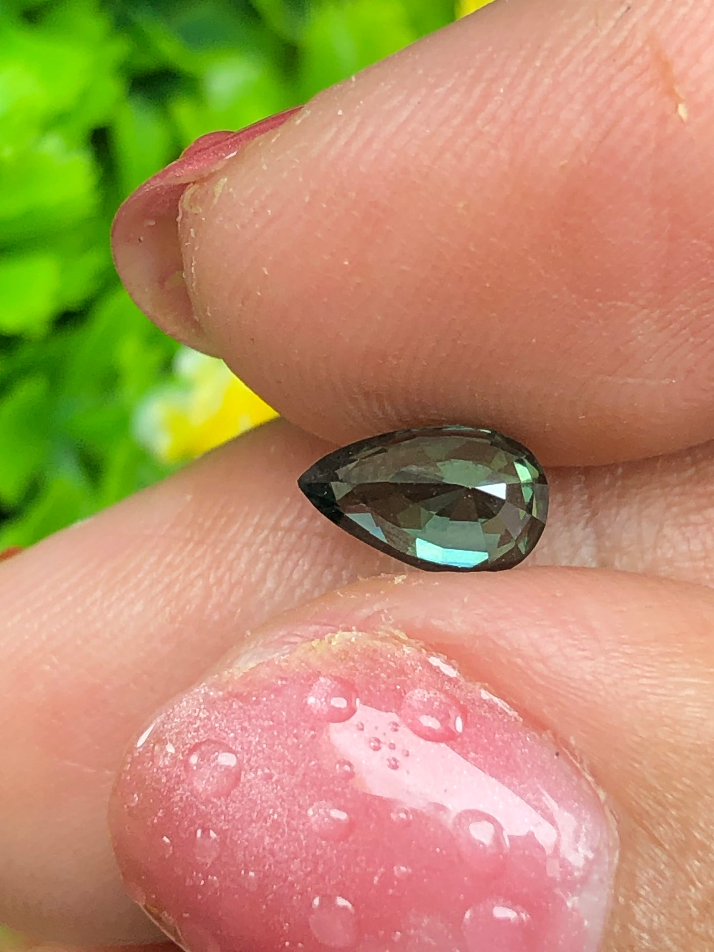 Natural green sapphire Phan Thiet  0.86ct_06062627HG