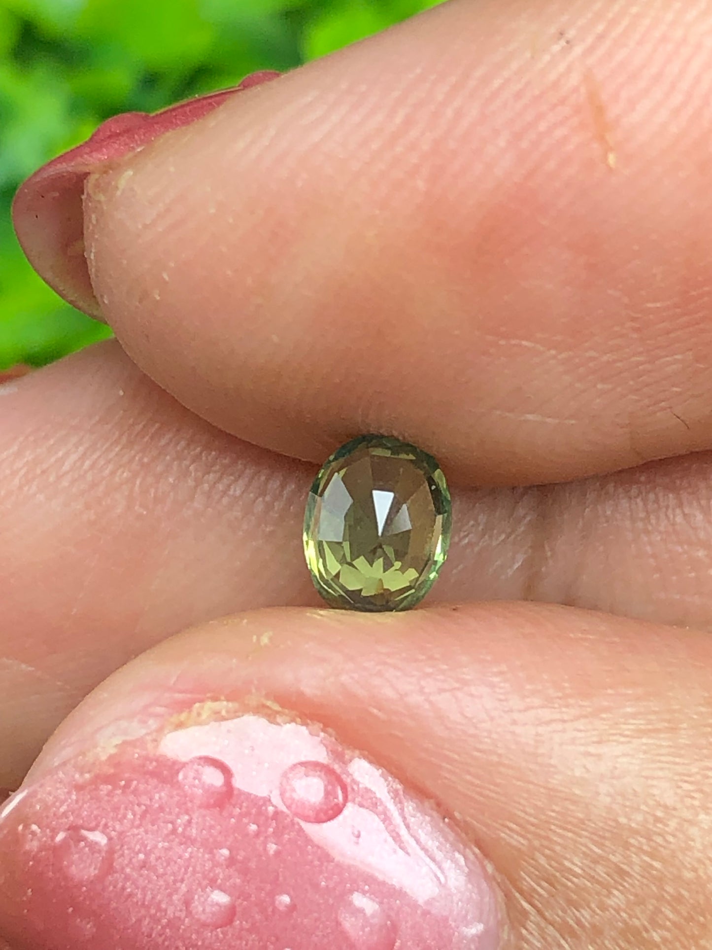 Natural Green sapphire Phan Thiet 0.57ct  _05062611HG