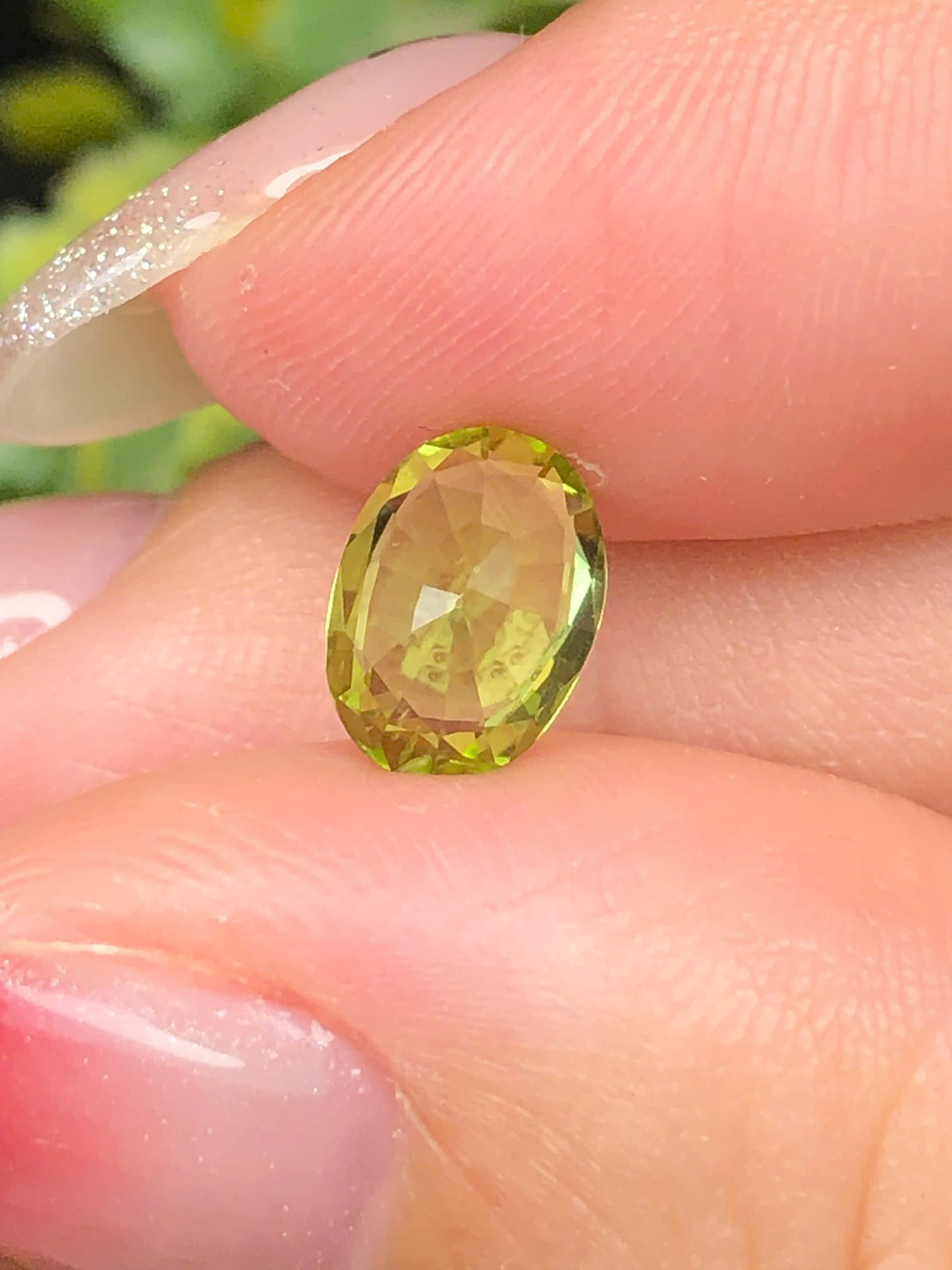 Natural Green Peridot Viet Nam 1,12ct -06062604HG