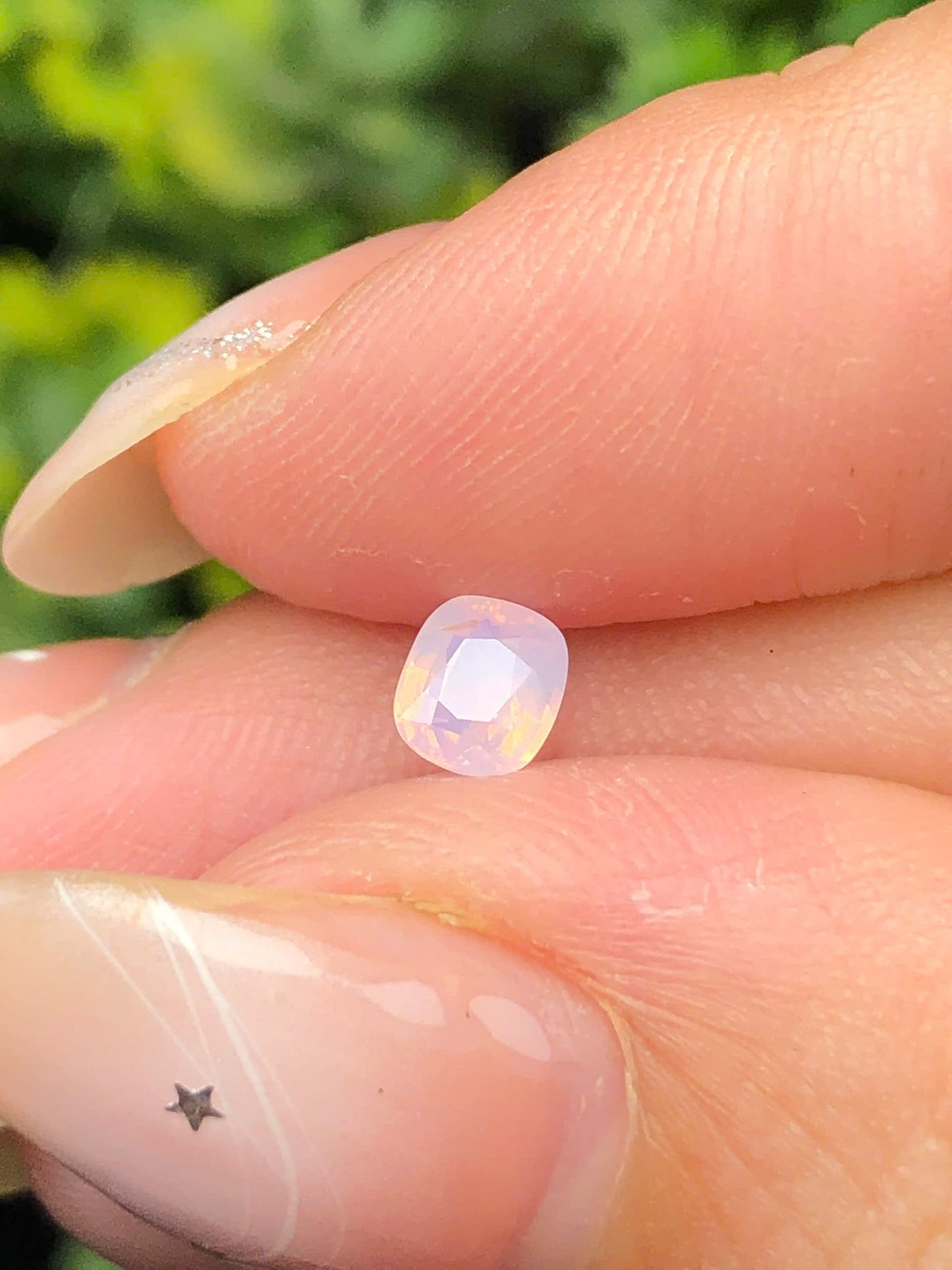 Natural purple silky sapphire Luc Yen  0,4ct  _06062620HG