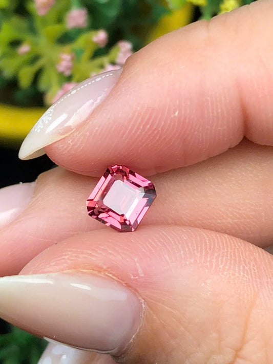 Natural orange spinel Lucyen 1,0ct  _06062630HG