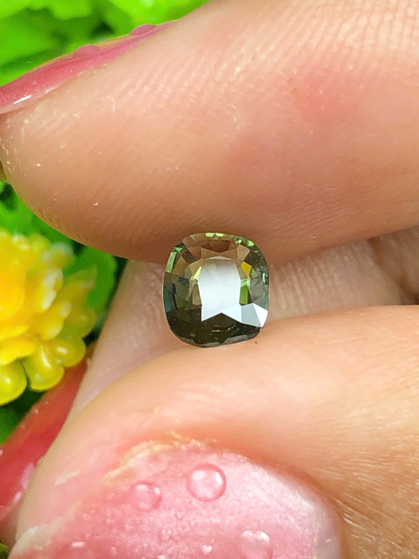 Natural Green sapphire Phan Thiet 0.58ct_09062618HG