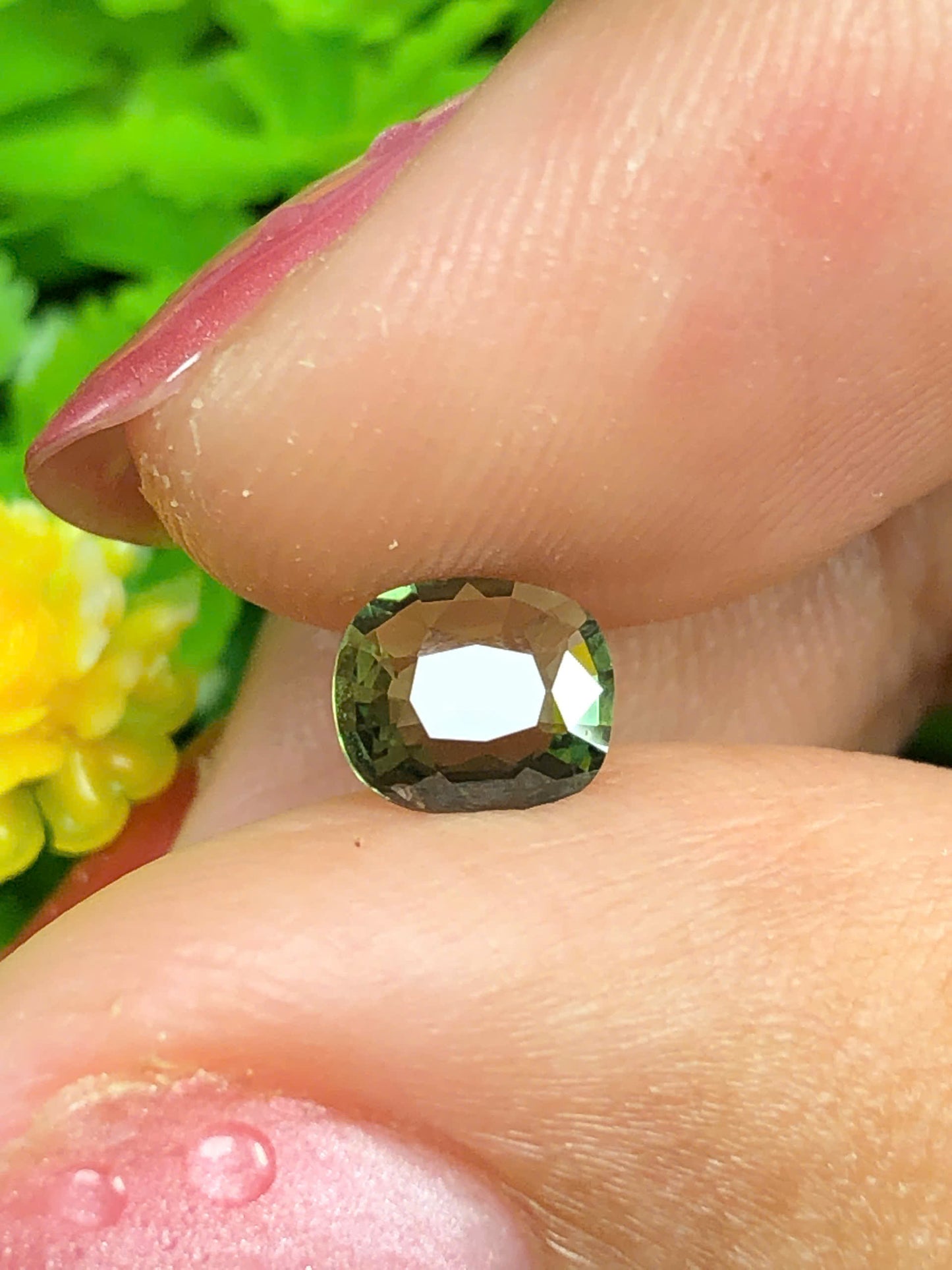 Natural Green sapphire Phan Thiet 0.58ct_09062618HG
