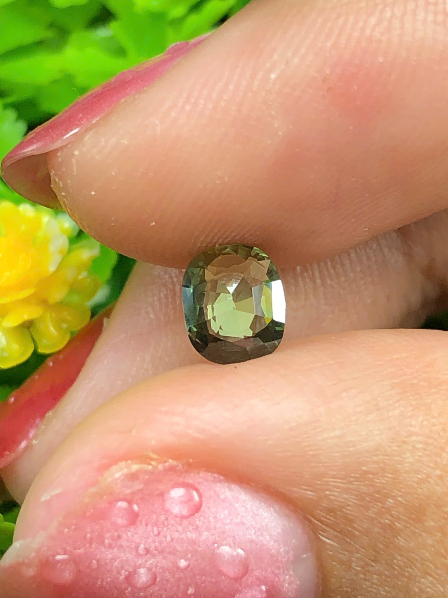 Natural Green sapphire Phan Thiet 0.58ct_09062618HG