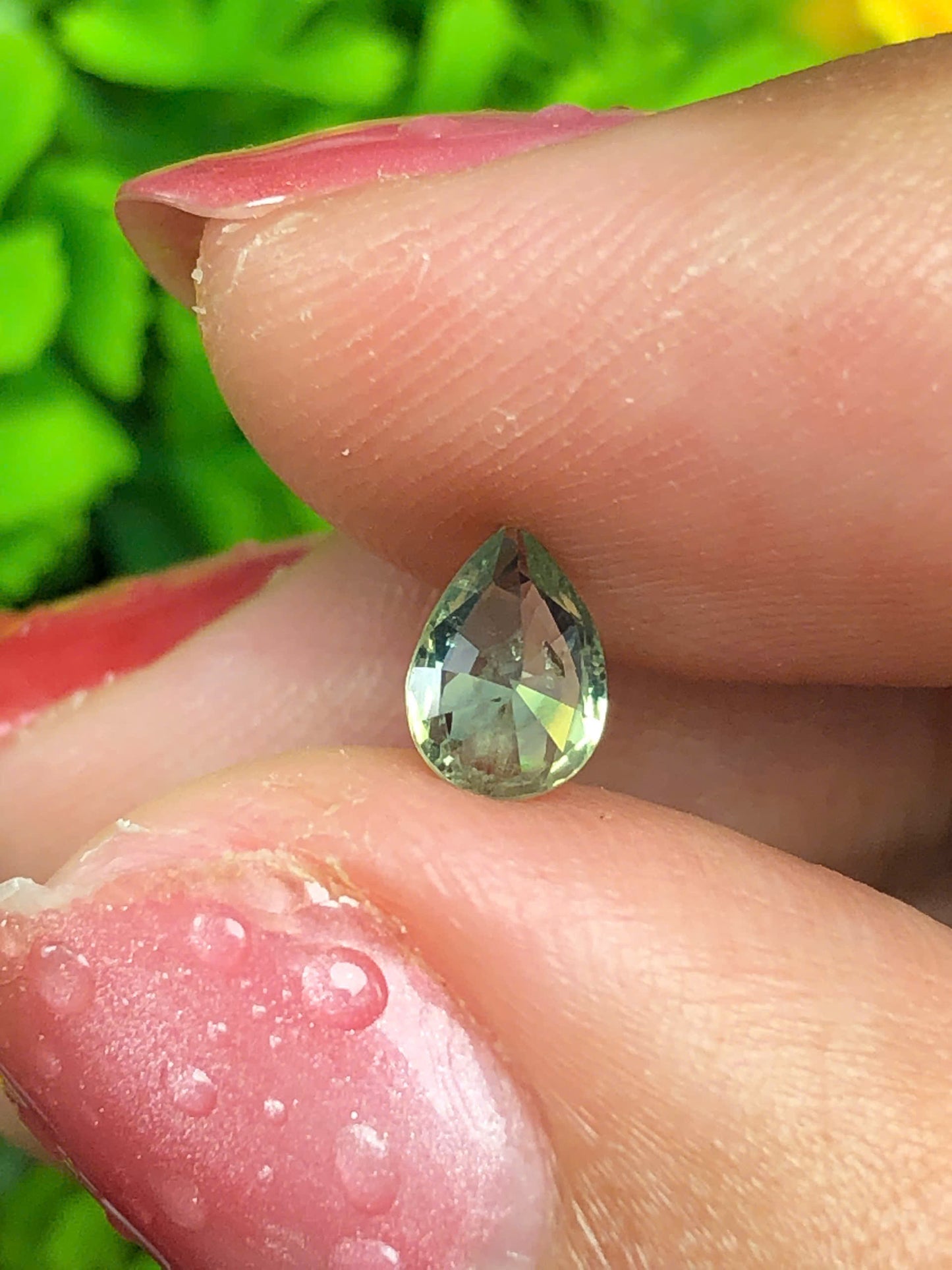 Natural Green sapphire Phan Thiet 0.56ct_09062620HG