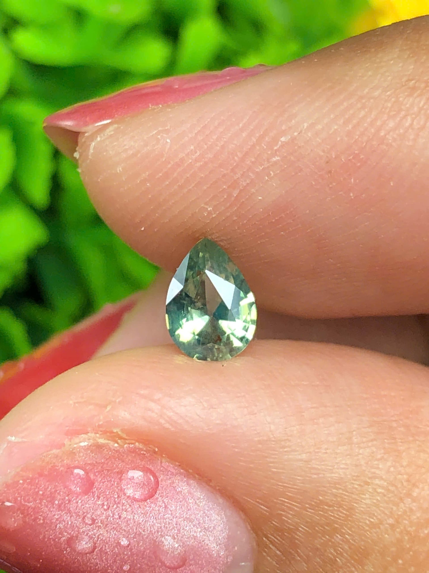 Natural Green sapphire Phan Thiet 0.56ct_09062620HG