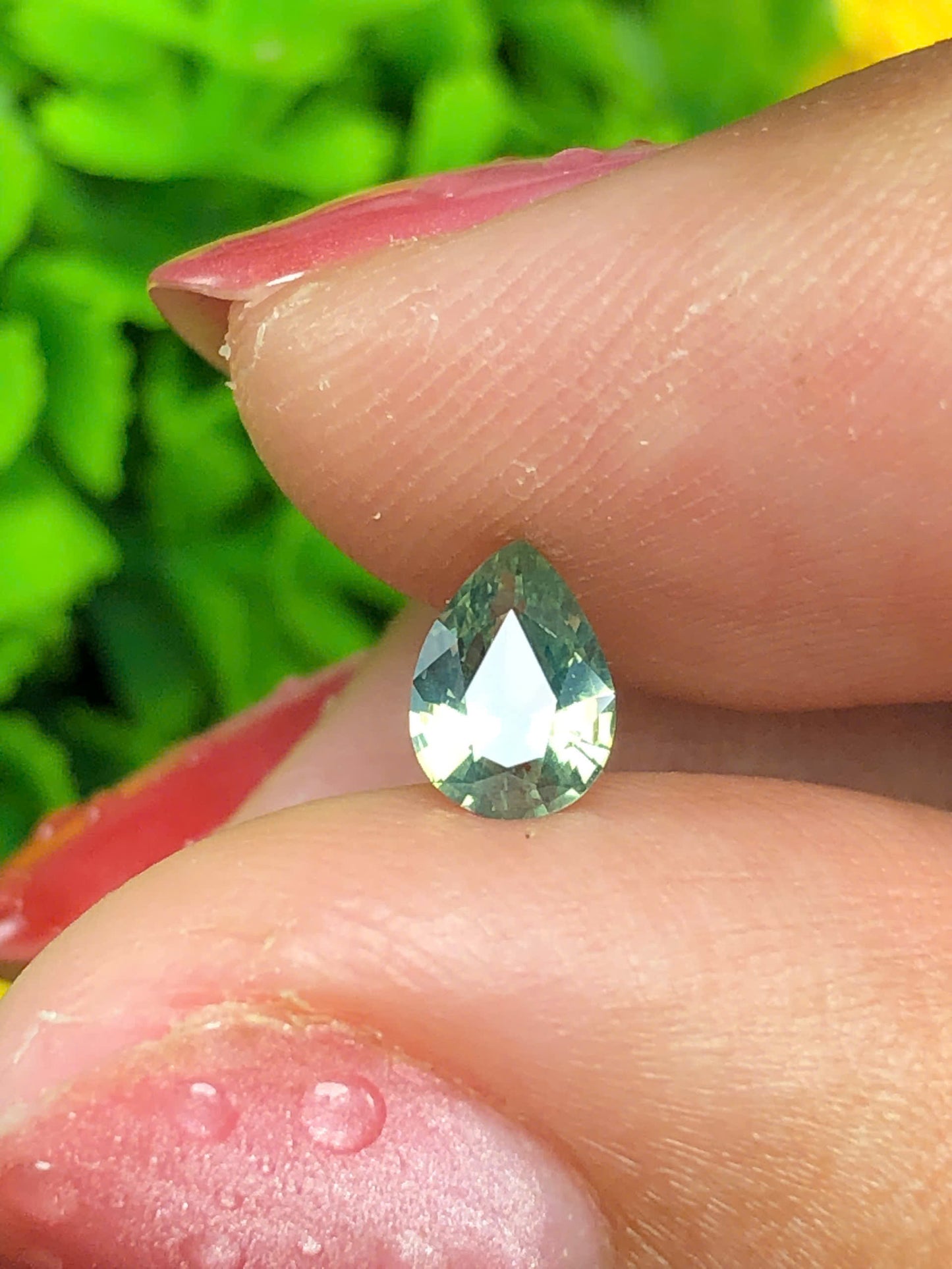 Natural Green sapphire Phan Thiet 0.56ct_09062620HG