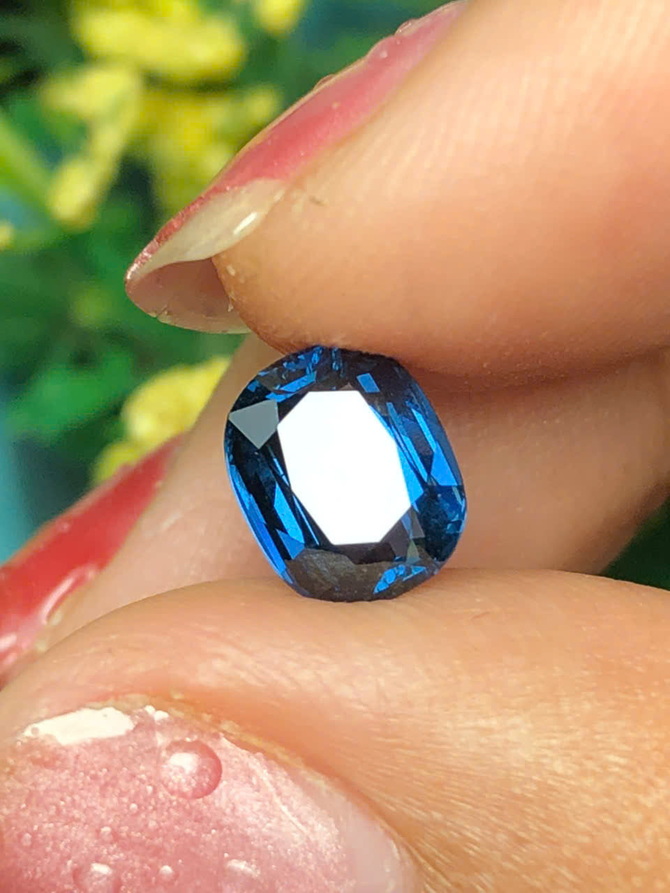 Natural Blue spinel  LucYen _ HU
