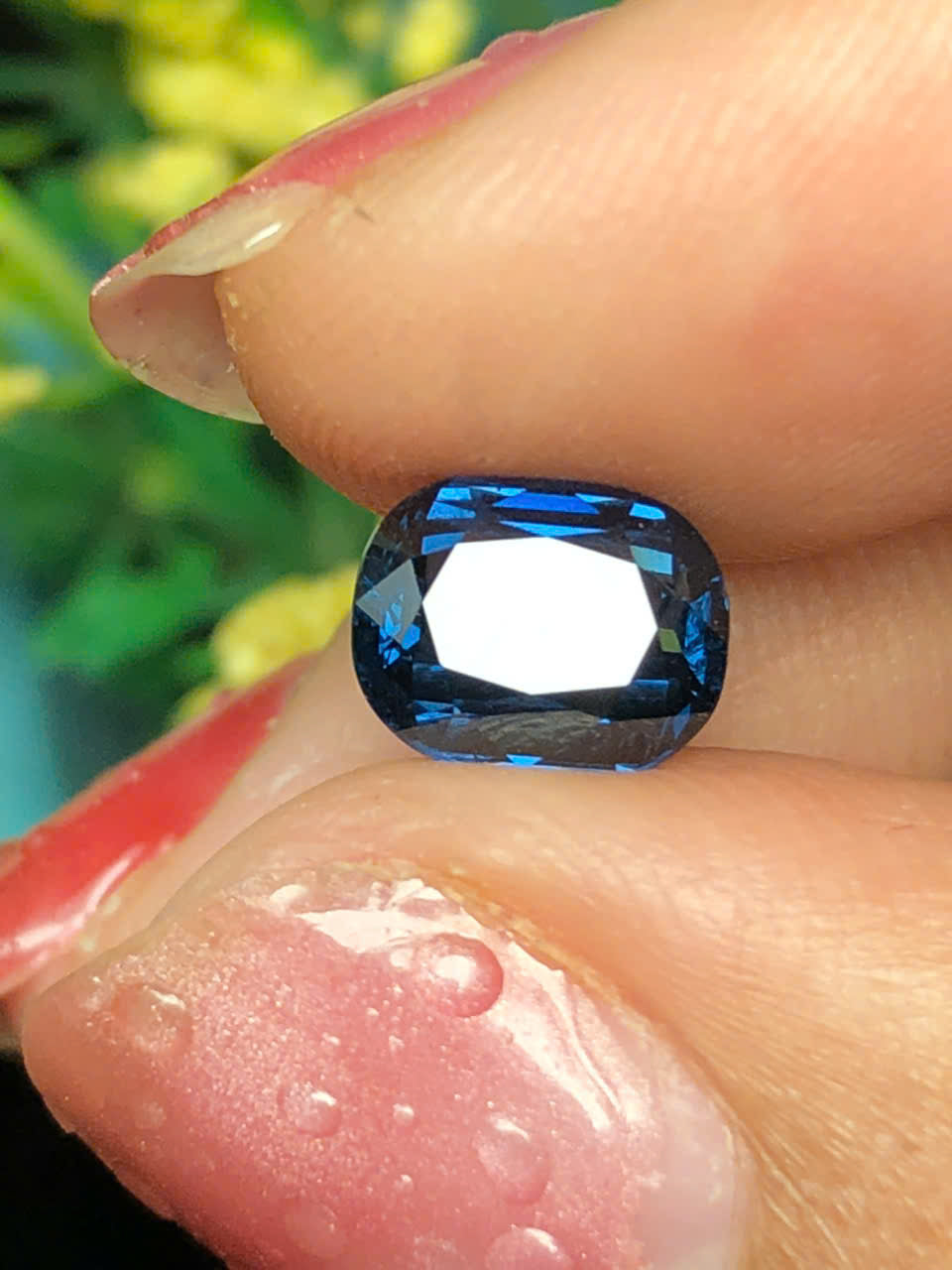 Natural Blue spinel  LucYen _ HU