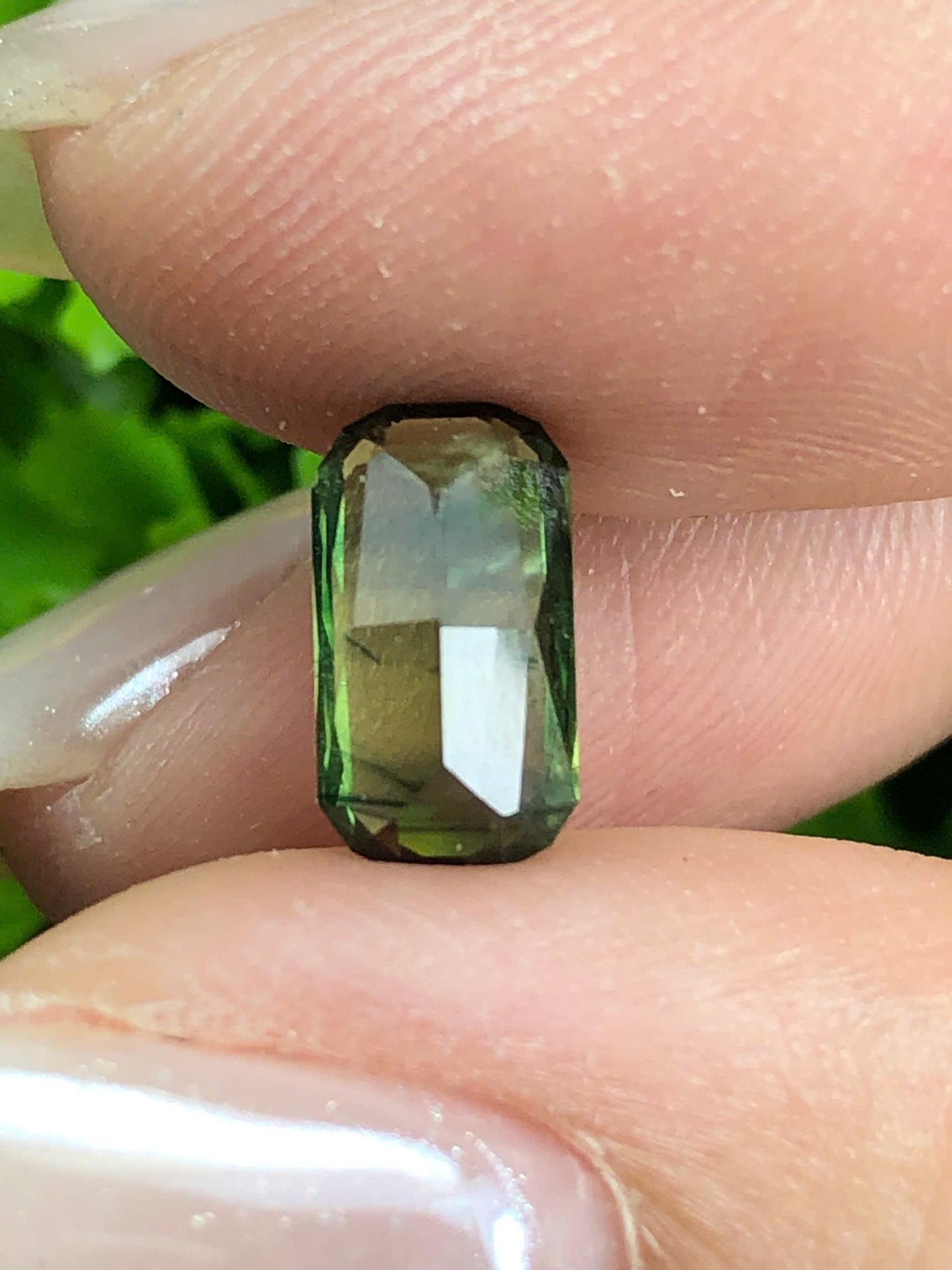 Natural Green sapphire Phan Thiet  2.35ct_ 30062632 HG